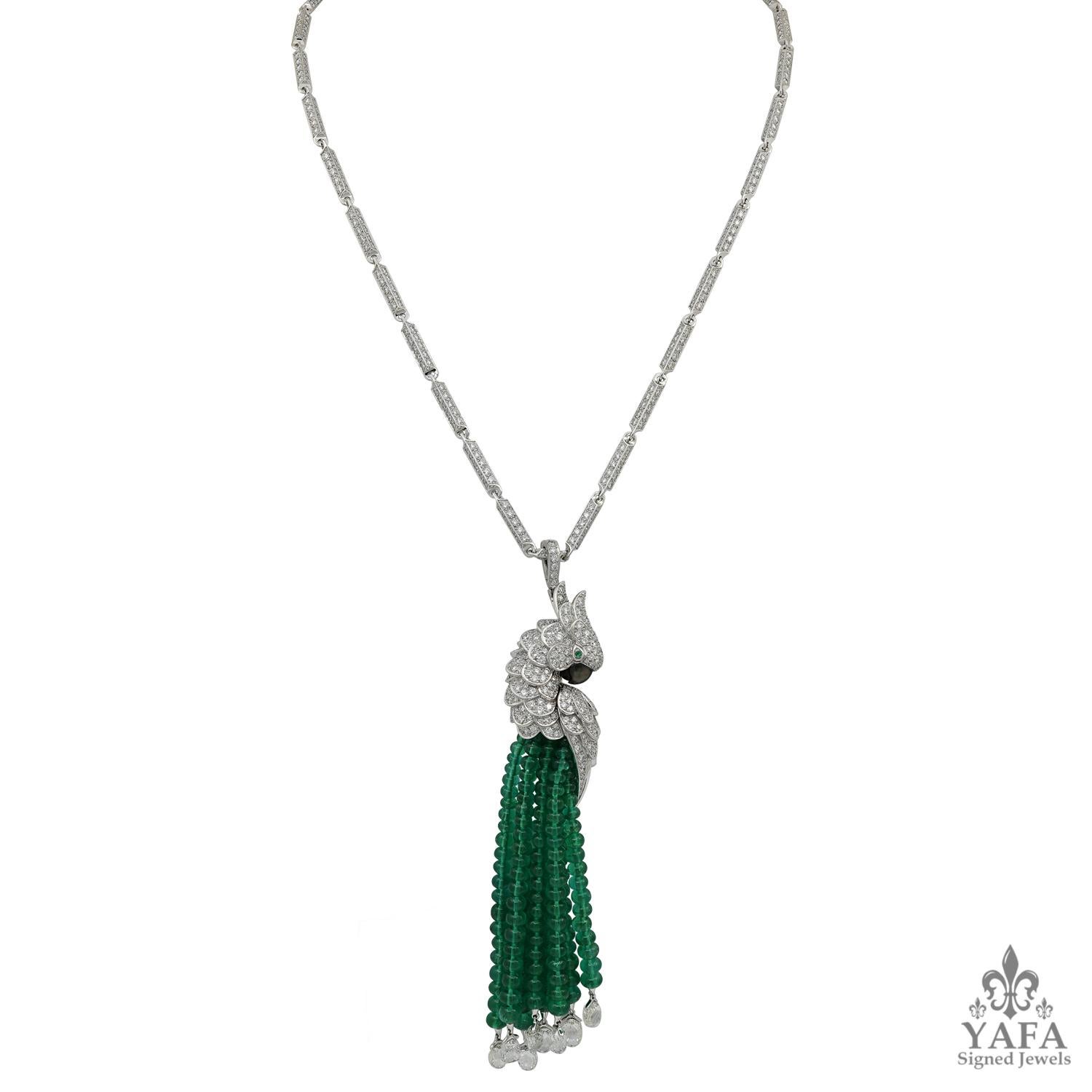 Cartier “Les Oiseaux Liberes” Diamond Emerald Beads Pendant Necklace In Excellent Condition For Sale In New York, NY