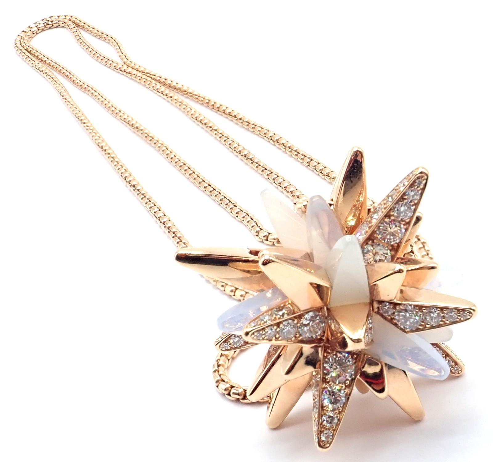 Cartier Collana con ciondolo in oro rosa frattale con pietra lunare e diamanti a edizione limitata in vendita 5