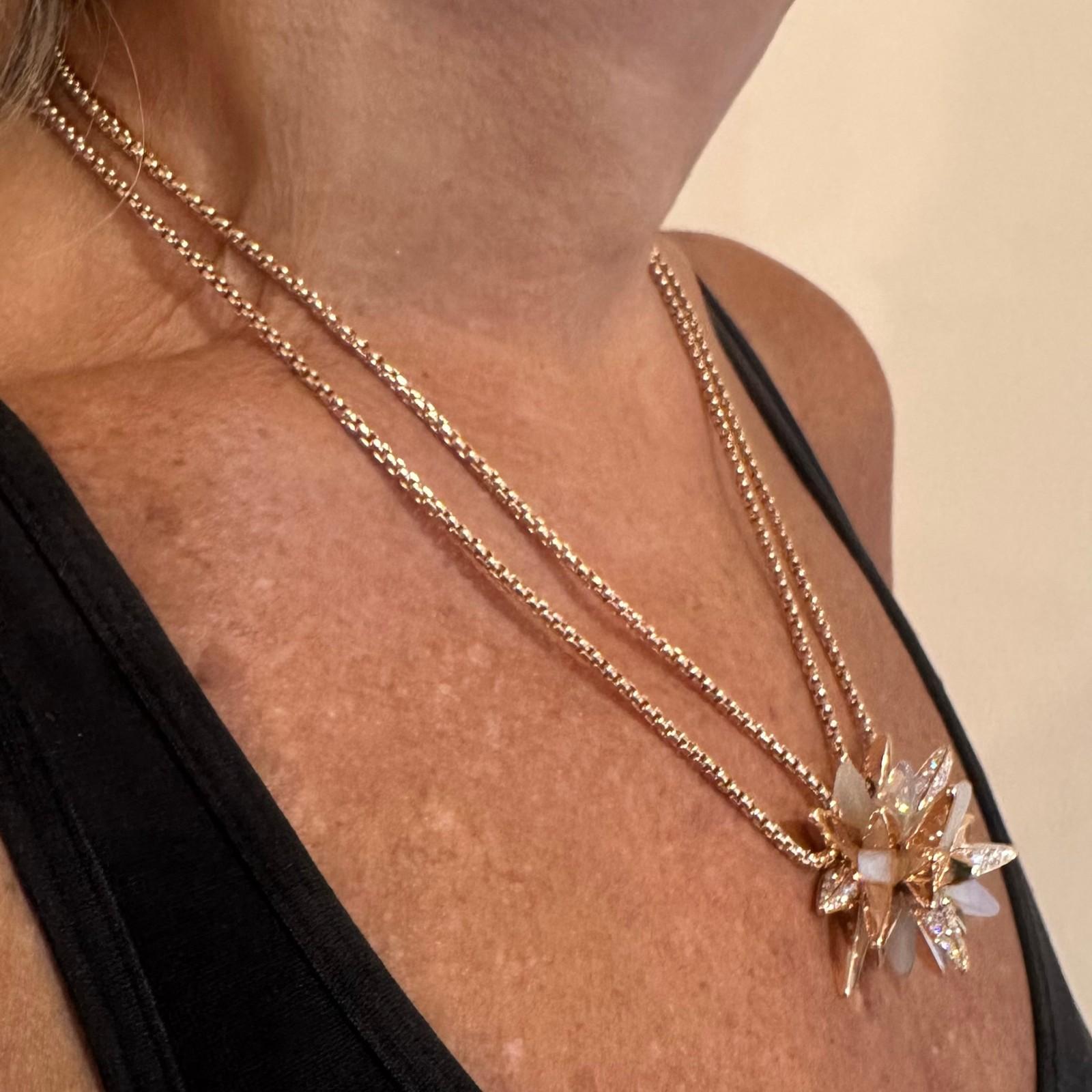 Cartier Collana con ciondolo in oro rosa frattale con pietra lunare e diamanti a edizione limitata in vendita 12