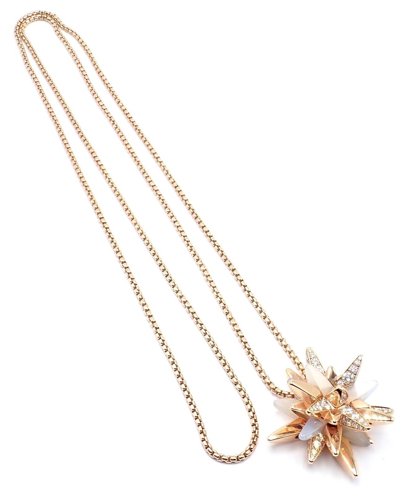 Cartier Collana con ciondolo in oro rosa frattale con pietra lunare e diamanti a edizione limitata in vendita 4
