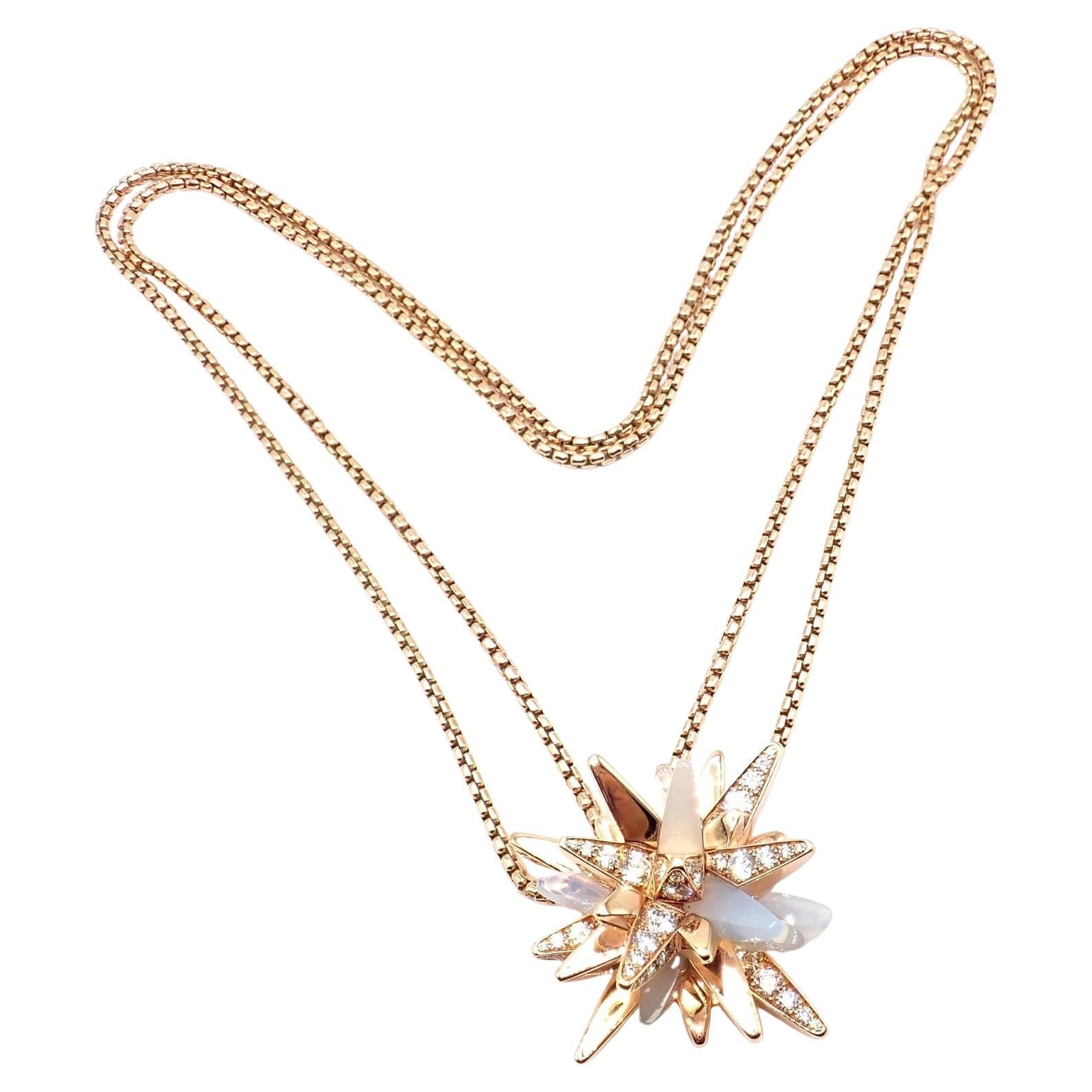 Cartier Collana con ciondolo in oro rosa frattale con pietra lunare e diamanti a edizione limitata in vendita