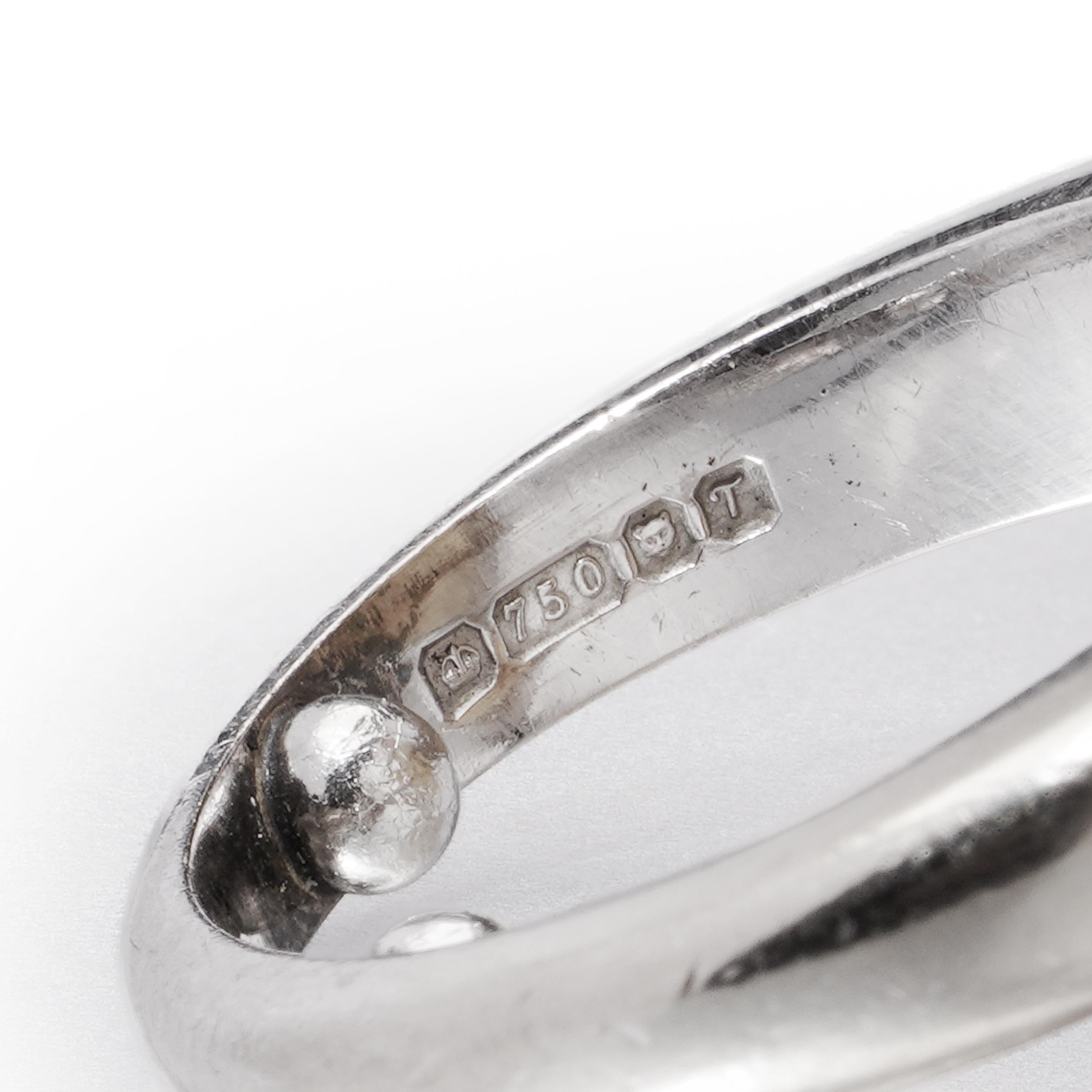 Cartier London 18kt white gold and Amber Intaglio Ring, 1993 For Sale 1