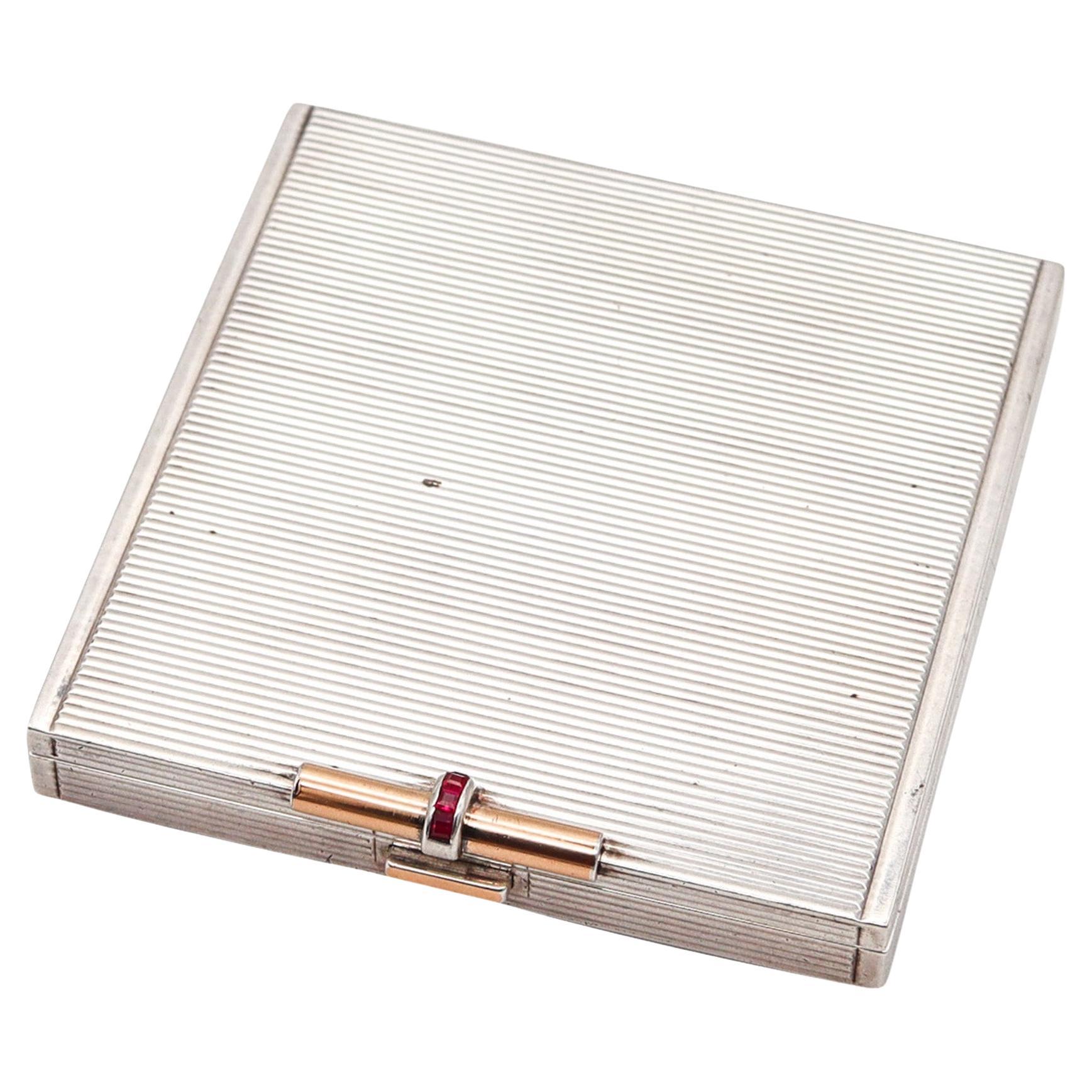 What color box does Cartier use?