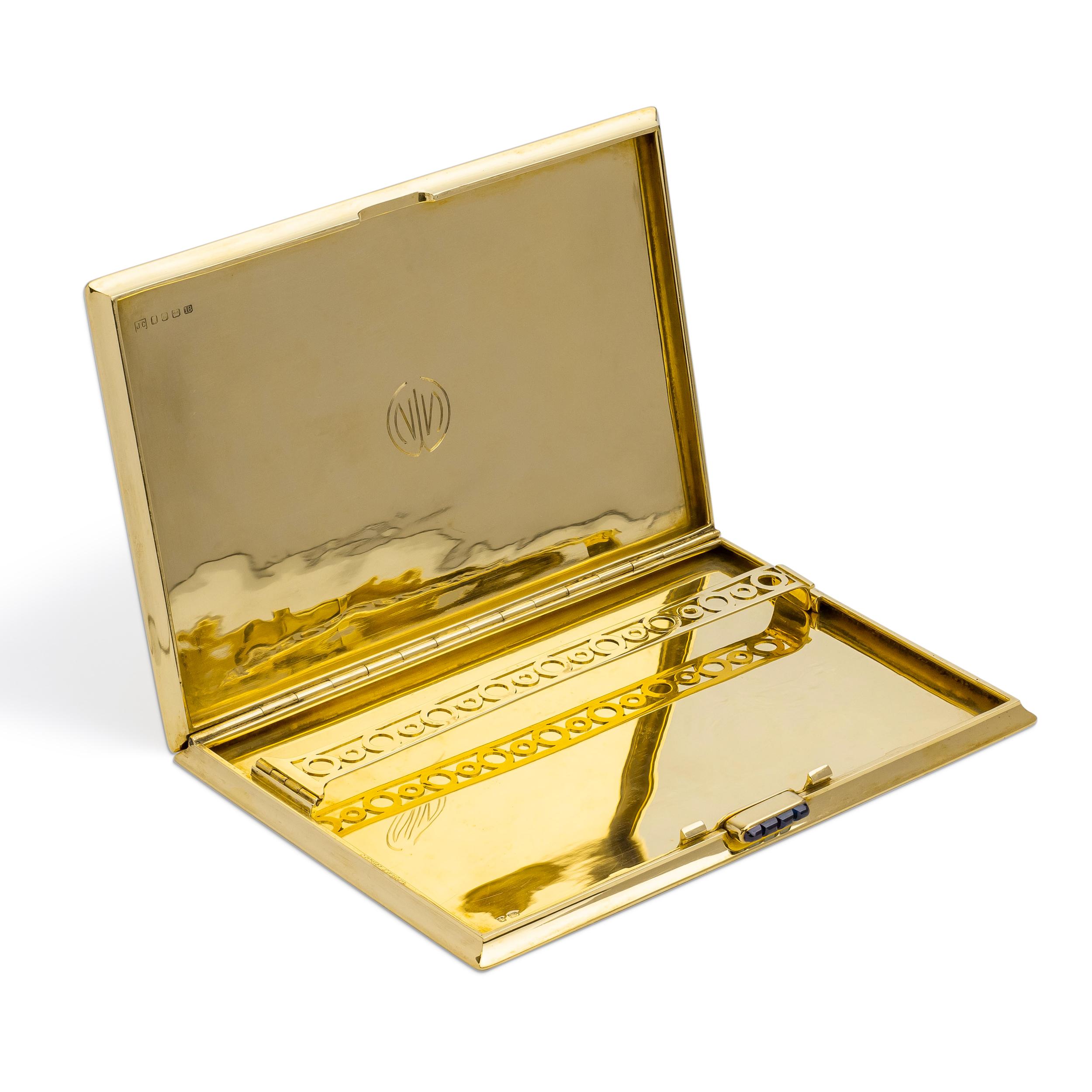 Women's or Men's 'Cartier London' Art Deco Cigarette Case in 18 Karat Gold