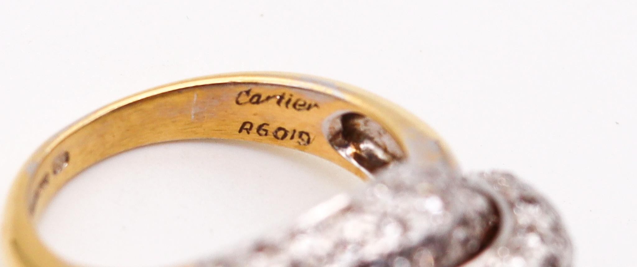 Cartier London Knot Cocktail Ring in 18 Karat Gold with 2.12ctw in Diamonds In Excellent Condition For Sale In Miami, FL