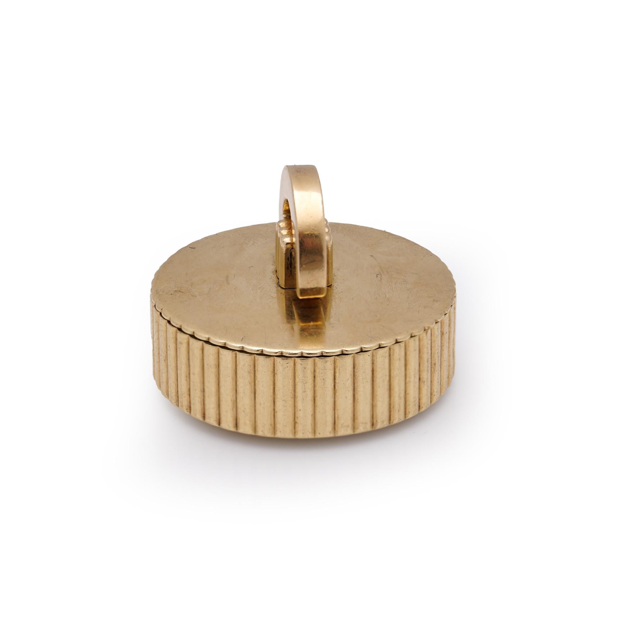 20th Century Cartier London retro round 9kt yellow gold pillbox