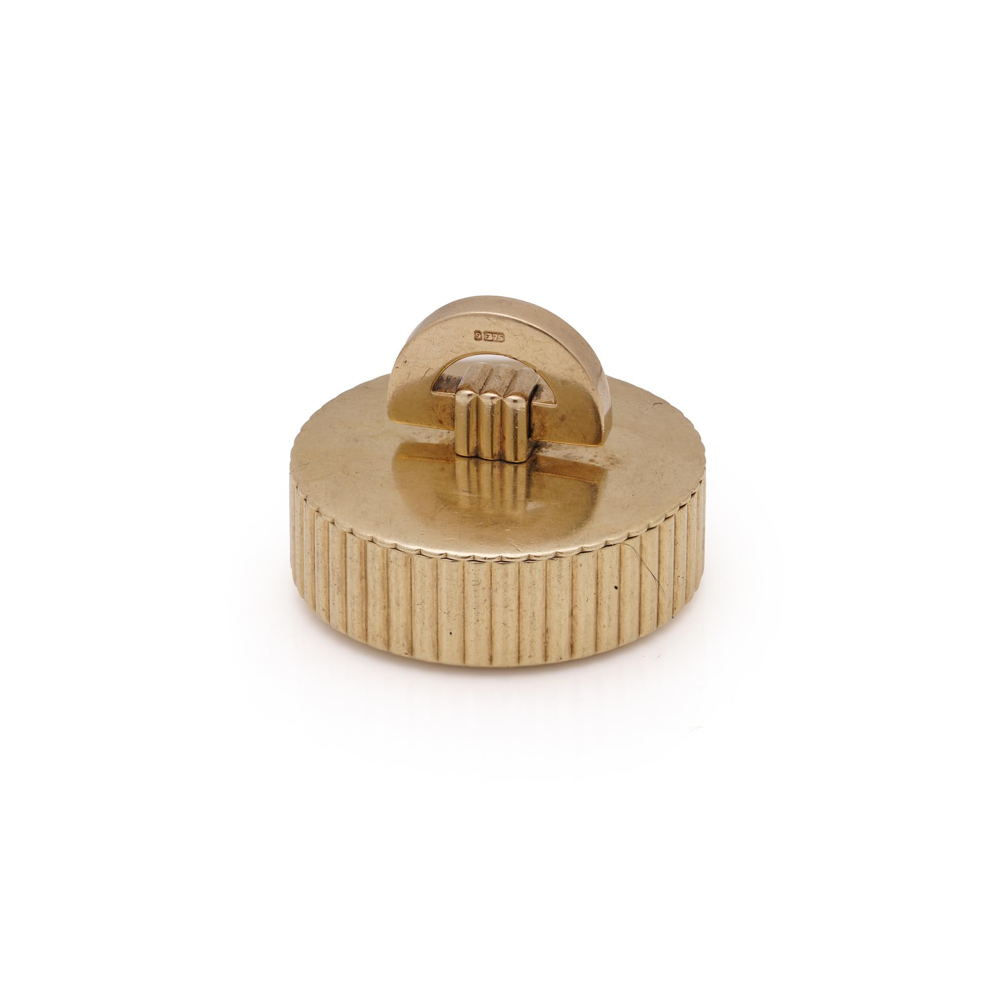 Gold Cartier London retro round 9kt yellow gold pillbox