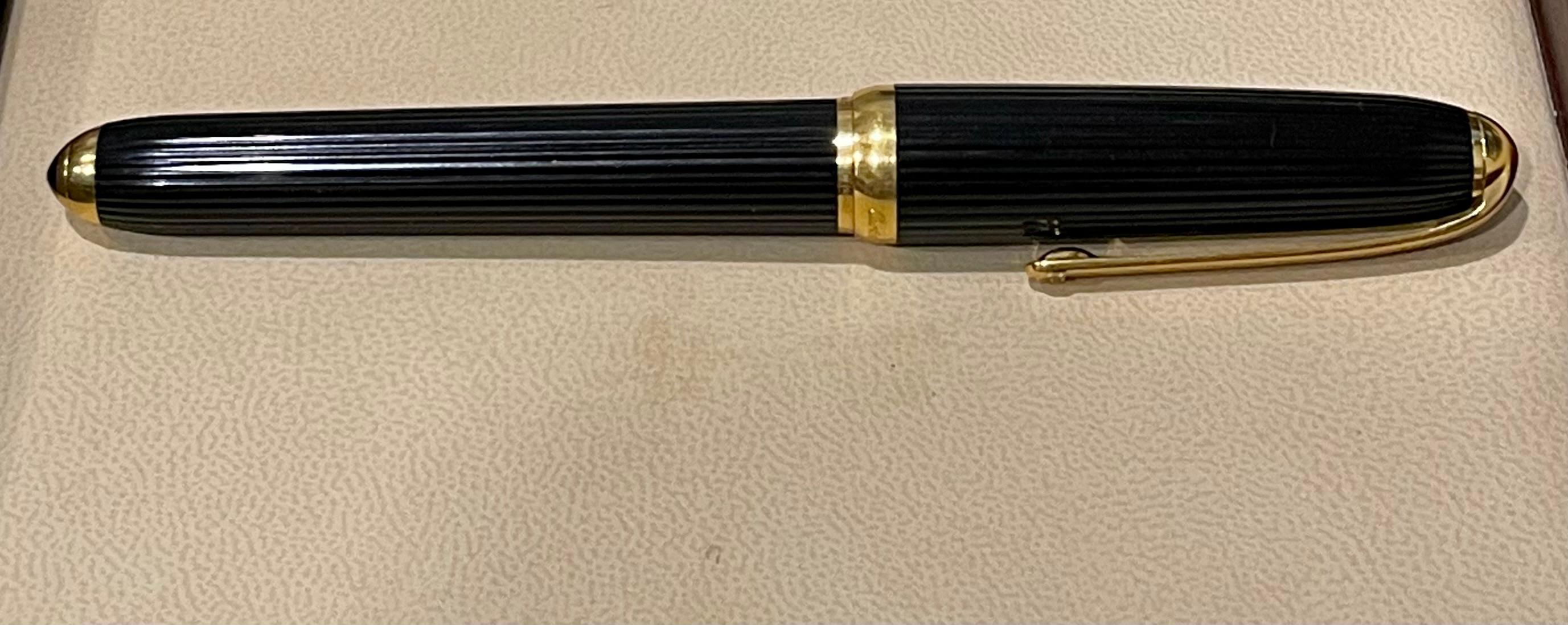 Cartier Louis Black Composite Gold Plated Ball Pen 018667, Pre Owned 1