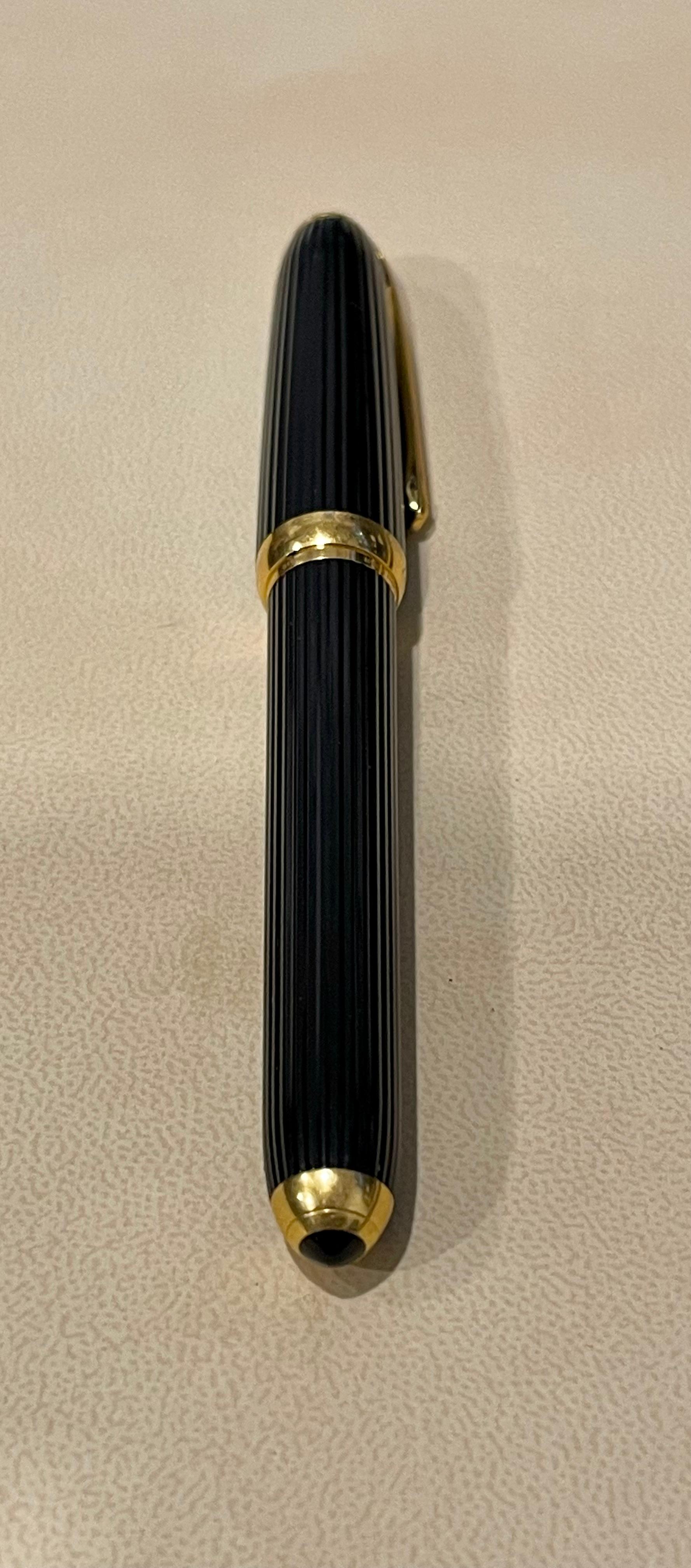 Cartier Louis Black Composite Gold Plated Ball Pen 018667, Pre Owned 2