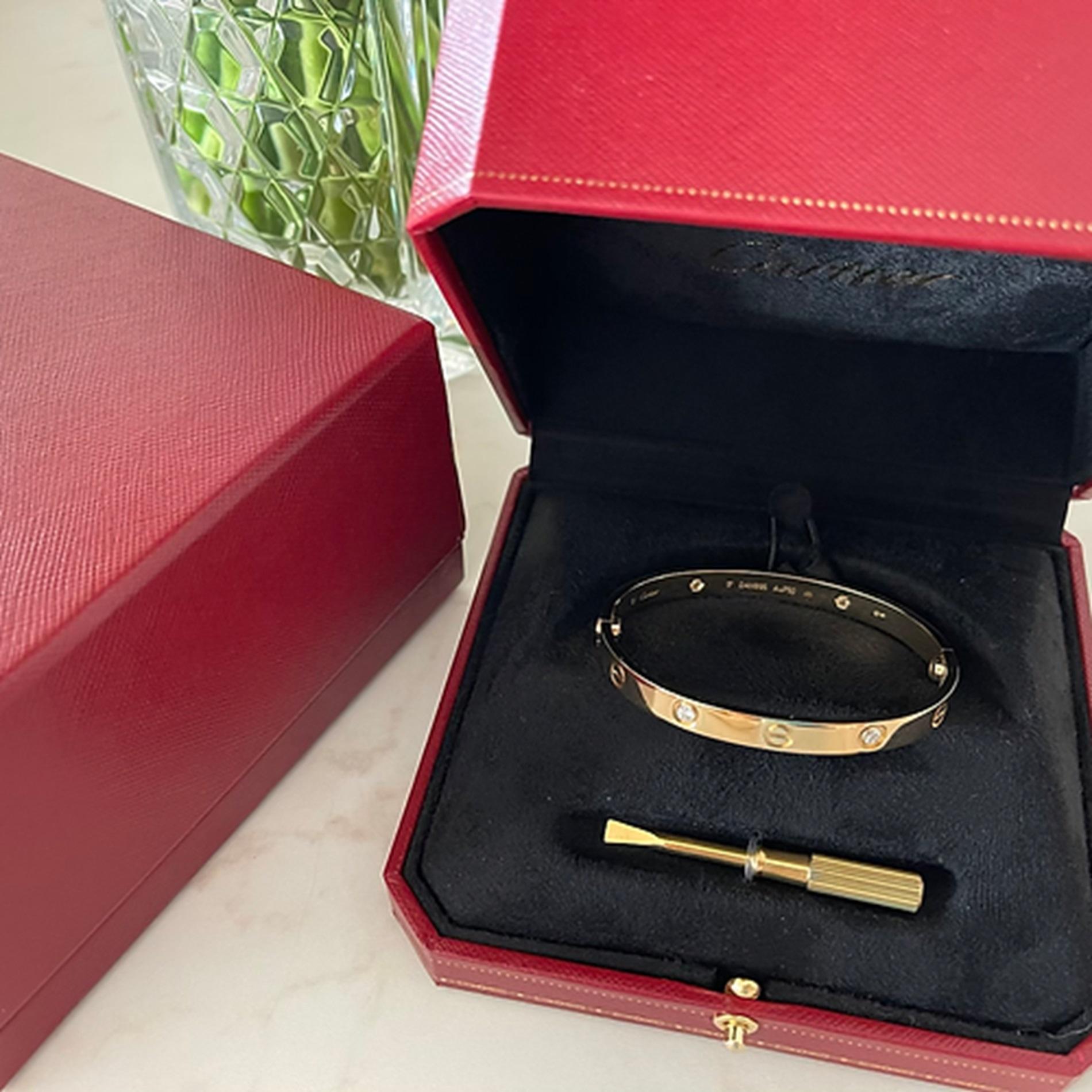 Cartier LOVE 18 Carats Yellow Gold Diamond Bracelet In Excellent Condition For Sale In Rome, IT