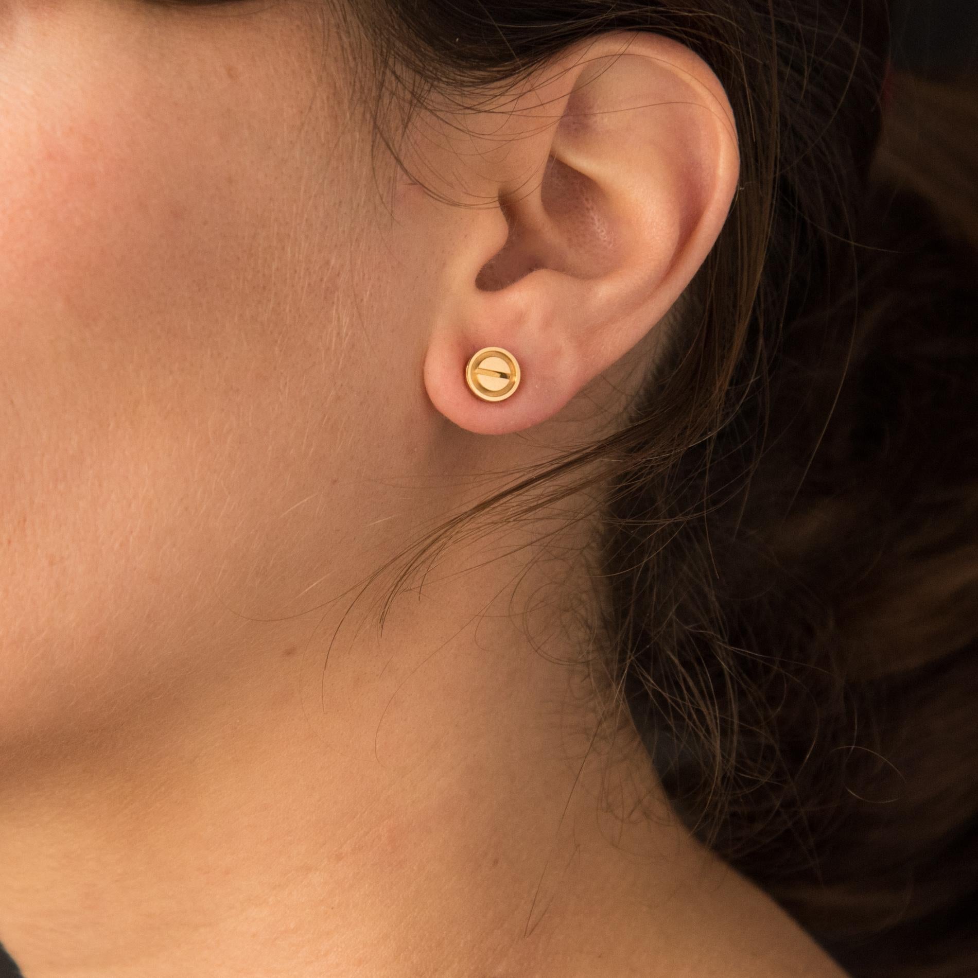 فنان cartier love stud earrings 