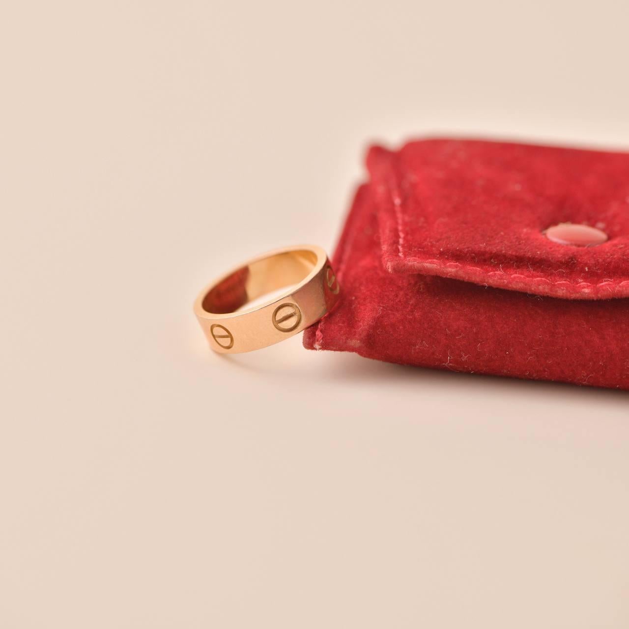 Cartier Love 18 Karat Roségold Ring Größe 52 für Damen oder Herren