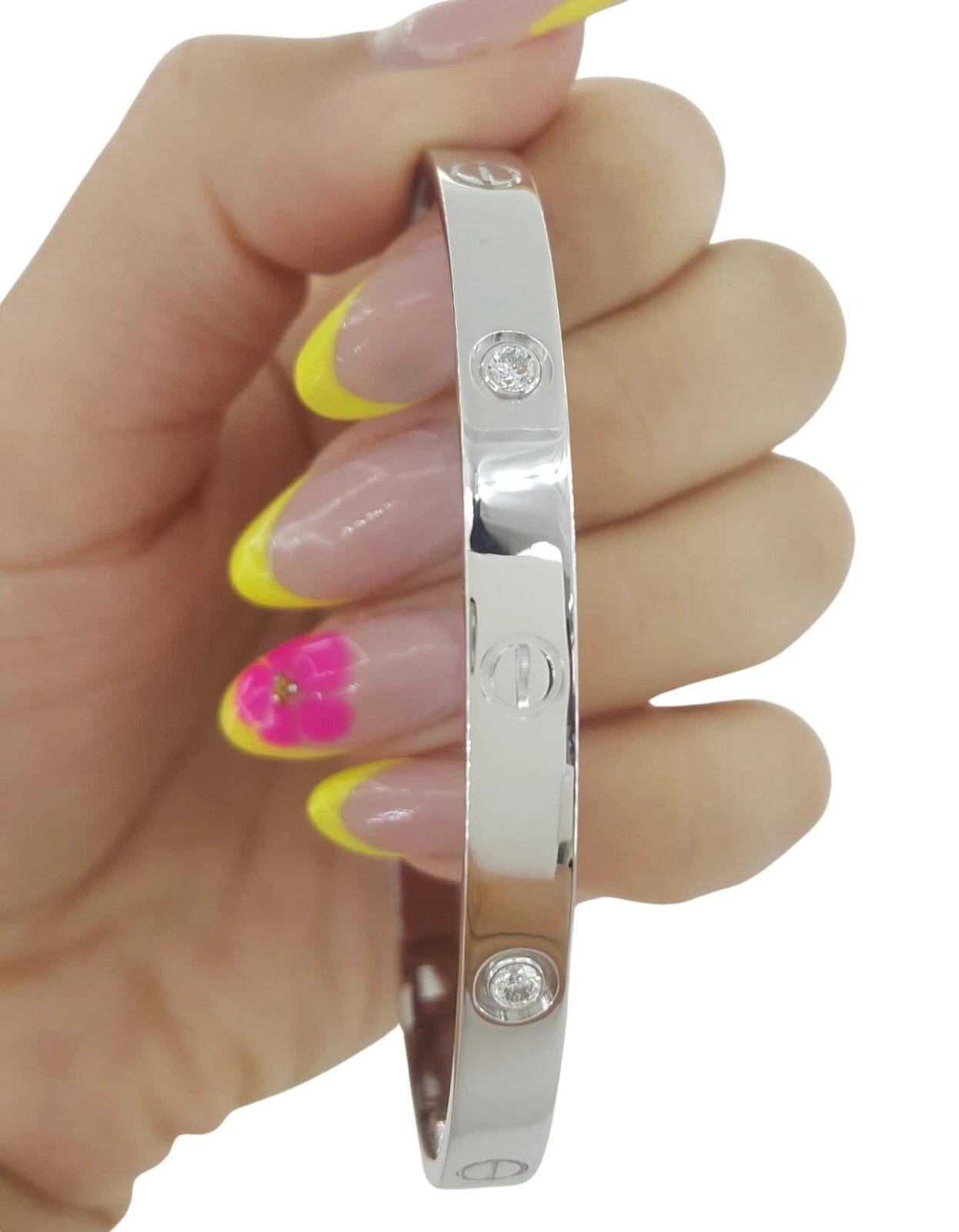 Cartier LOVE 18K White Gold 4 Diamond Bracelet, Size 20, 0.42 Carat Total en Excelente estado para la venta en Chicago, IL