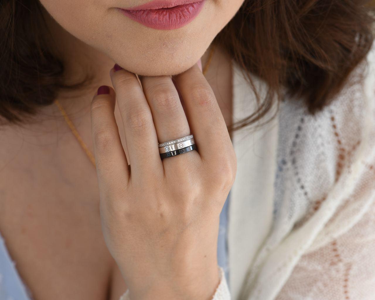 SKU	AT-2396
Comes With	Pouch Only
Date	2019
Model	B4097851
Serial Number	XQ****
Metal	18k White Gold
Stones	Diamond
Weight	7.7 g
Ring Size	51 
Condition	Excellent
Other Info	Size EU 51 / US 5.75 / UK