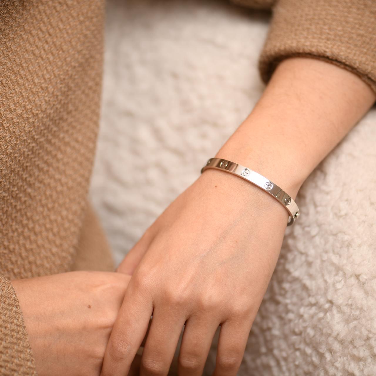 Cartier Love 18k White Gold Bracelet Size 17 In Excellent Condition In Banbury, GB