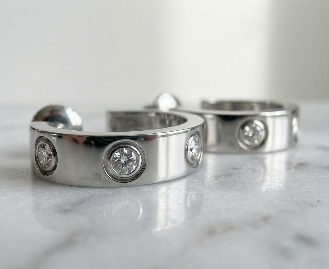 Cartier Love 18k Weißgold Diamant-Reifenohrringe, 0,45 Karat (Rundschliff) im Angebot