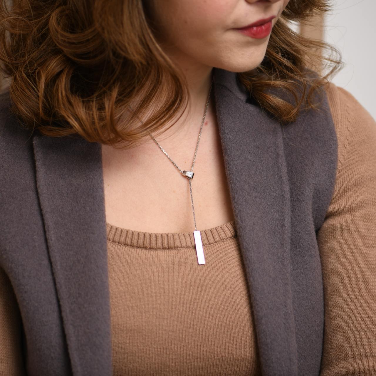 Cartier Love Collier pendentif à longs glands en or blanc 18 carats Excellent état - En vente à Banbury, GB