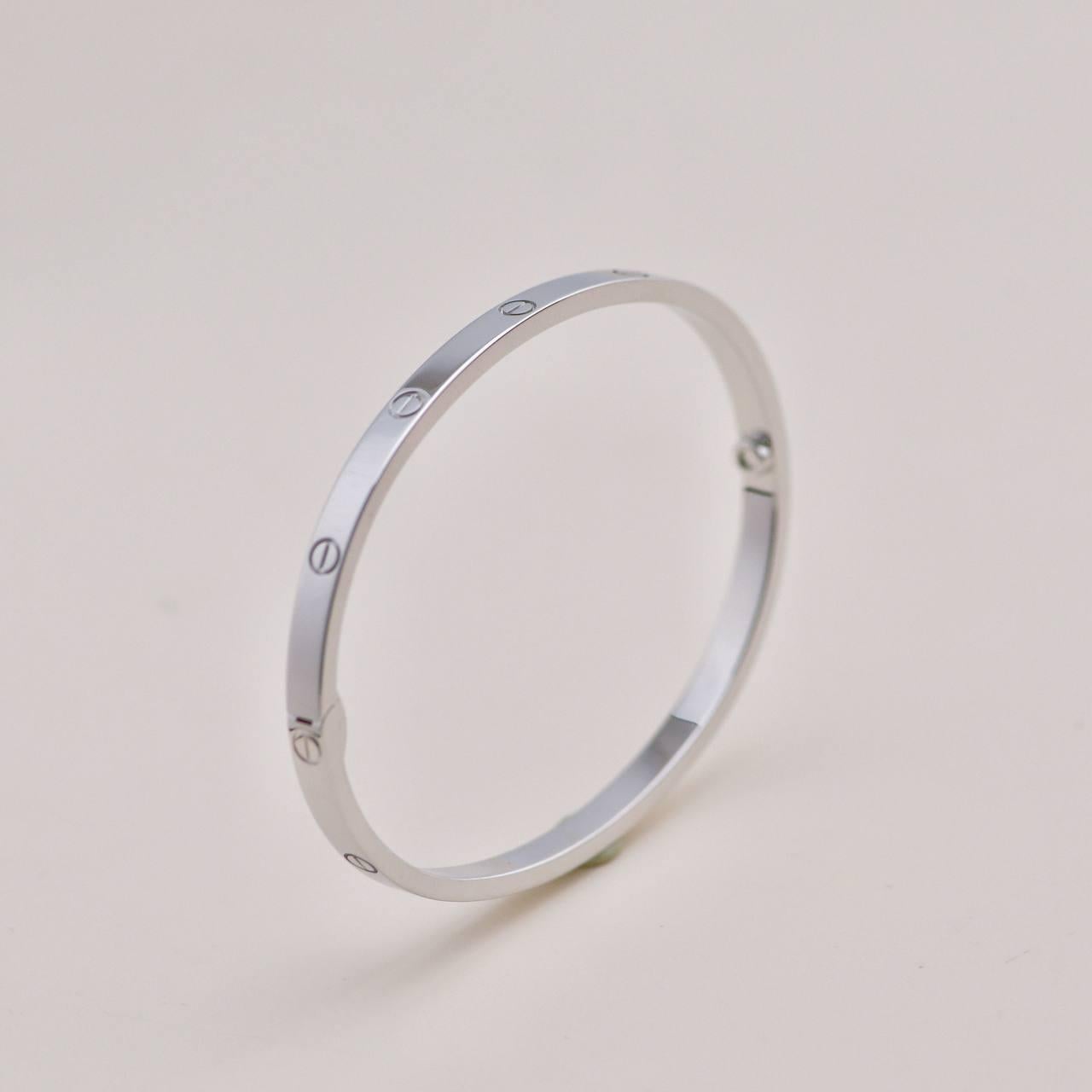 Femenino o masculino Pulsera Cartier Love Oro Blanco 18K Modelo Pequeño Talla 16 en venta