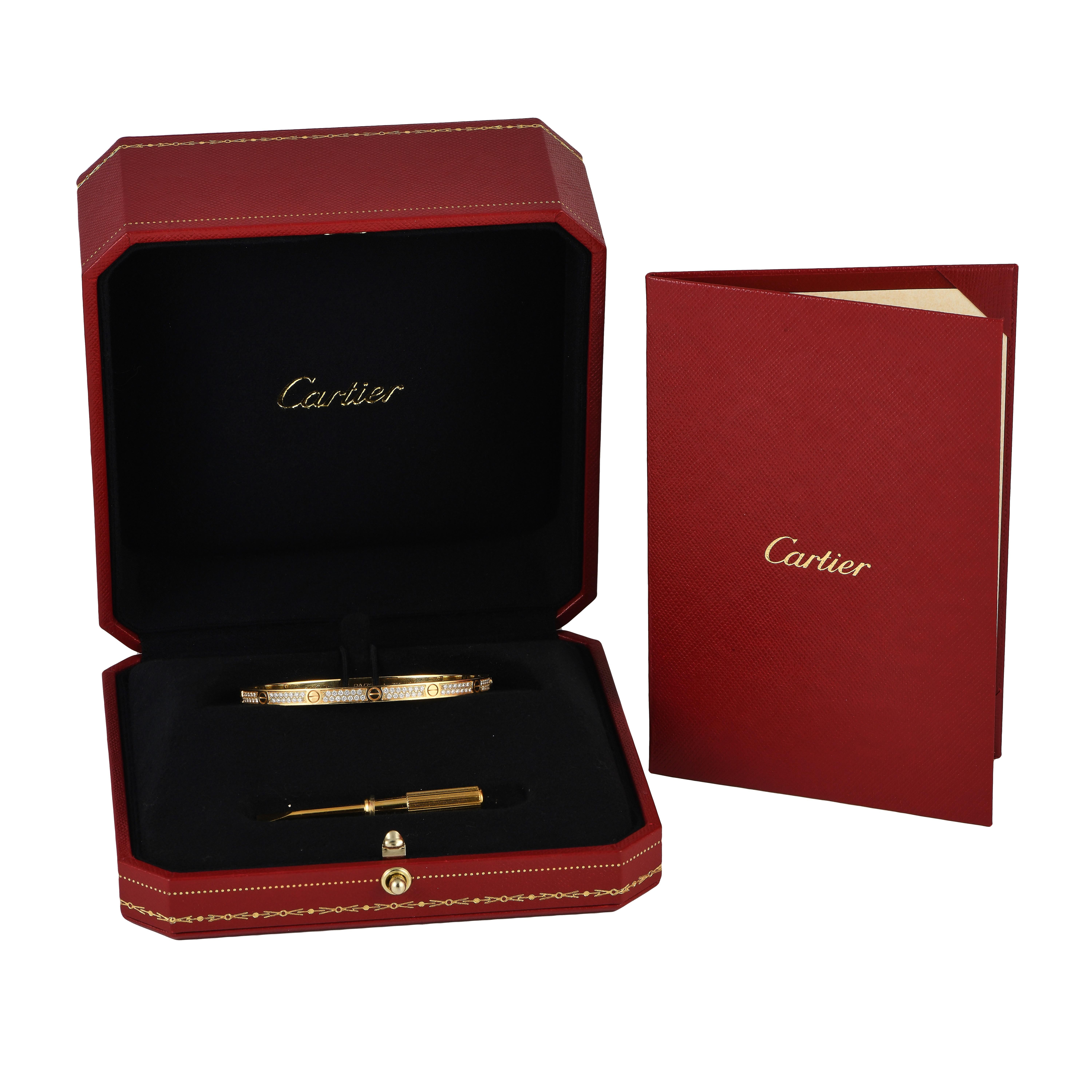 Cartier LOVE 18 Karat Gelbgold 0,95 Karat Diamant Pave Kleines Modell Armband Größe 16 im Zustand „Hervorragend“ in Southampton, PA