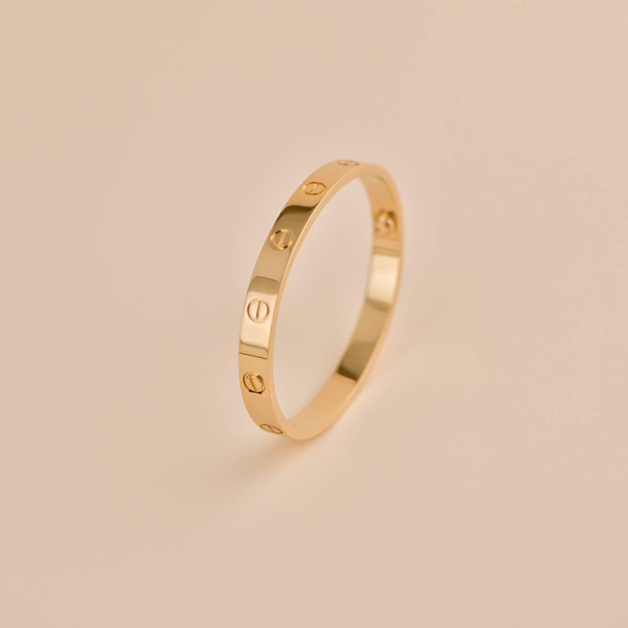 Cartier Love 18K Yellow Gold Bracelet Size 17 In Excellent Condition In Banbury, GB