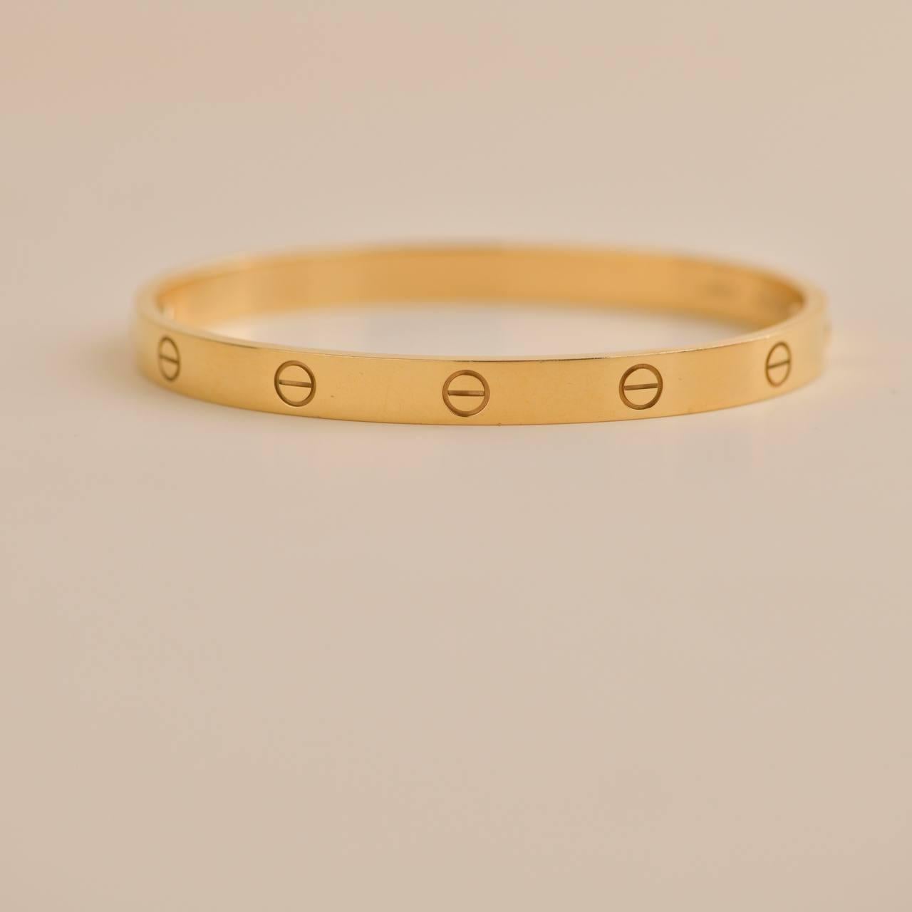 Women's or Men's Cartier Love 18K Yellow Gold Bracelet Size 19