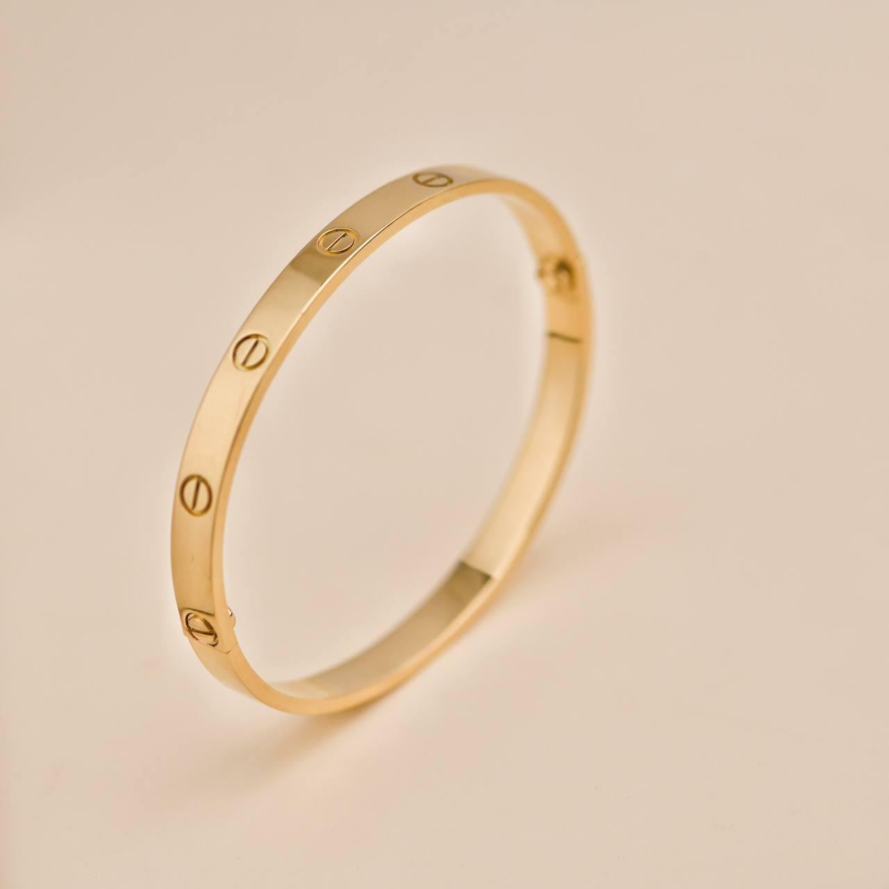 Cartier Love Bracelet en or jaune 18 carats, taille 19 en vente 1