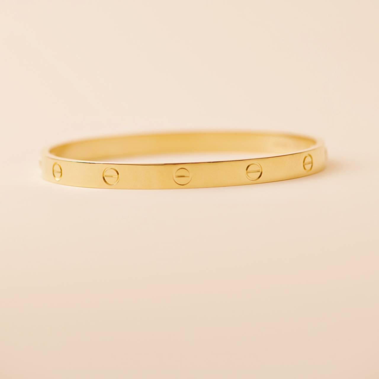 Cartier Love Bracciale in oro giallo 18 carati misura 20 In condizioni ottime in vendita a Banbury, GB