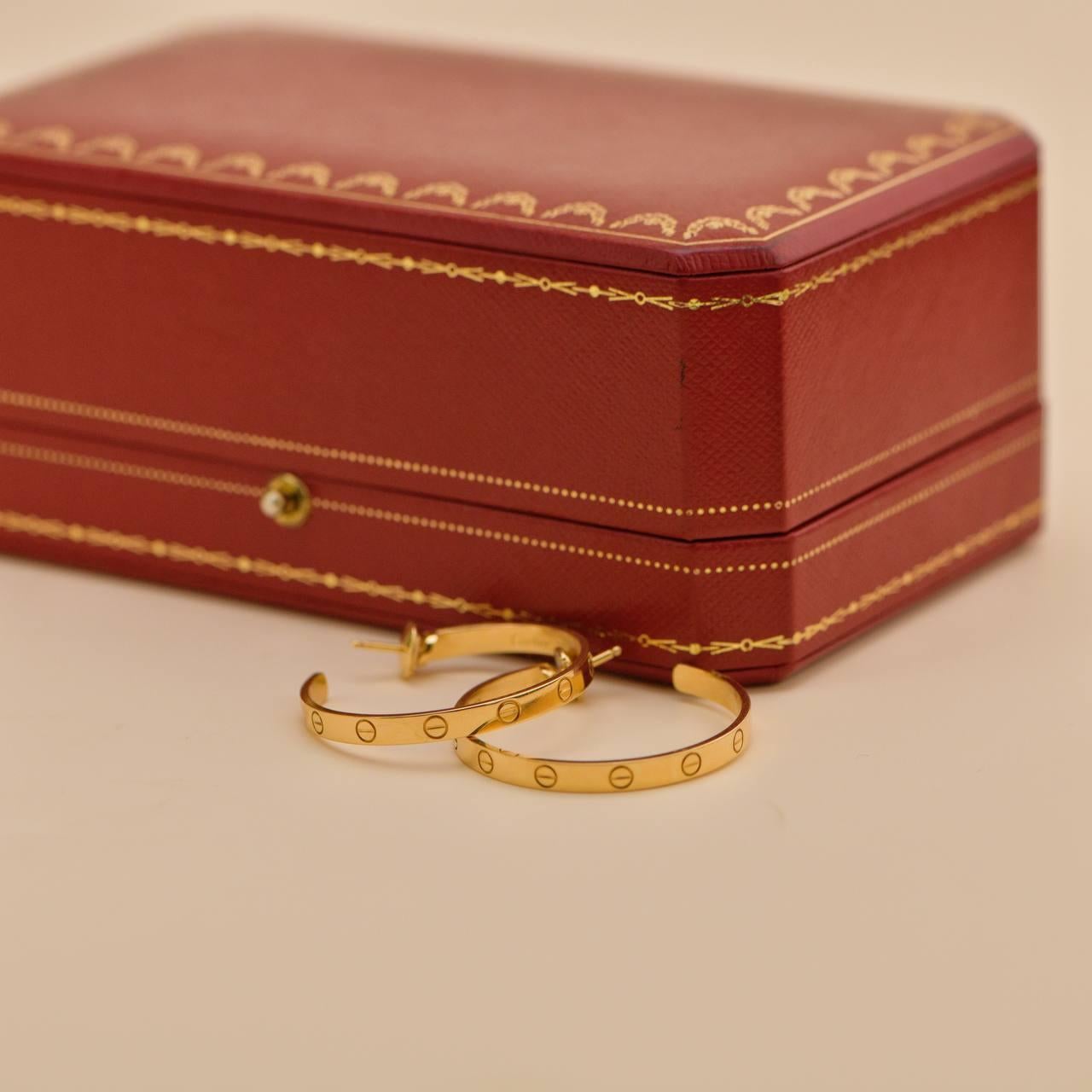 Cartier Love Boucles d'oreilles en or jaune 18 carats grand modèle en vente 1