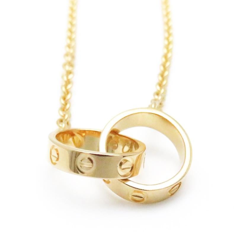Love necklace, 18K yellow gold.
A child of 1970s New York, the LOVE collection remains today an iconic symbol of love that transgresses convention. The screw motifs, ideal oval shape and undeniable elegance establish the piece as a timeless tribute