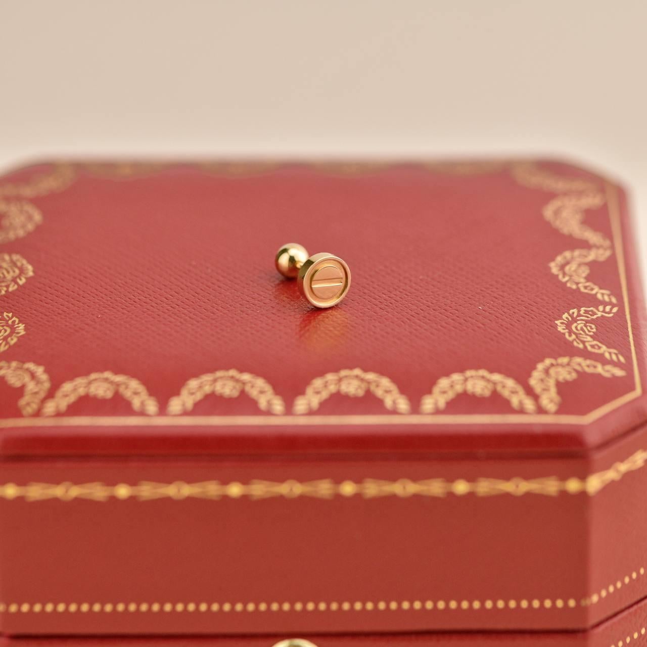 Boucle d'oreille simple en or jaune 18K Cartier Love Unisexe en vente