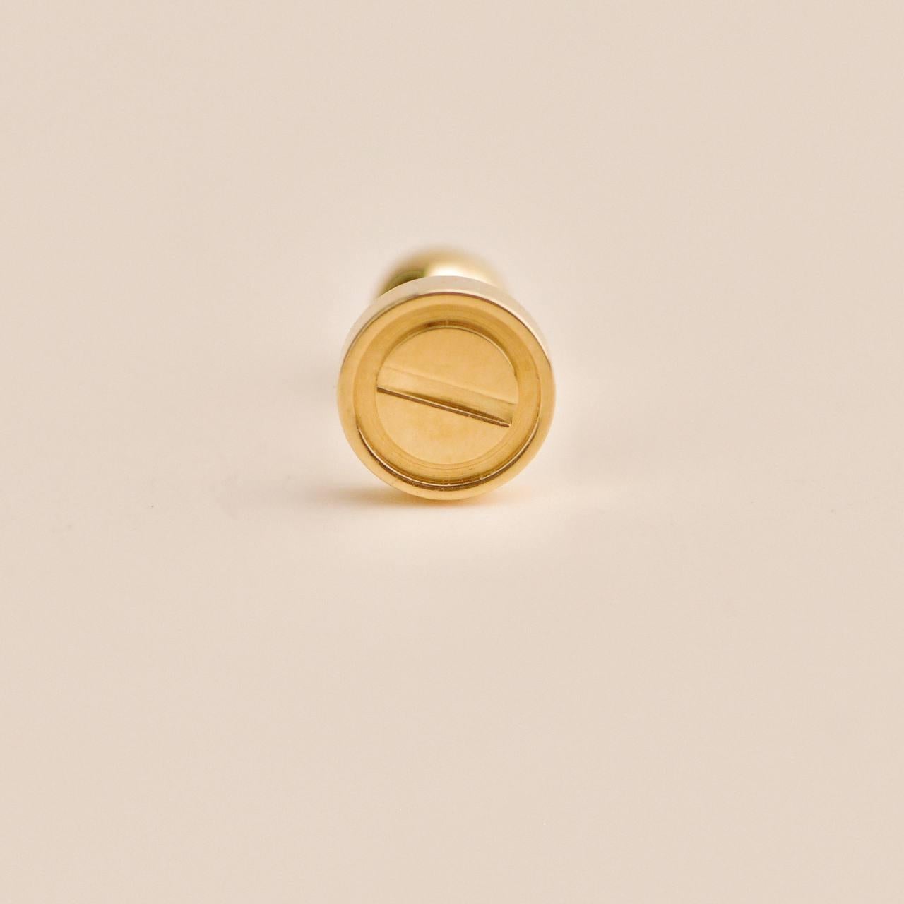 Boucle d'oreille simple en or jaune 18K Cartier Love en vente 1