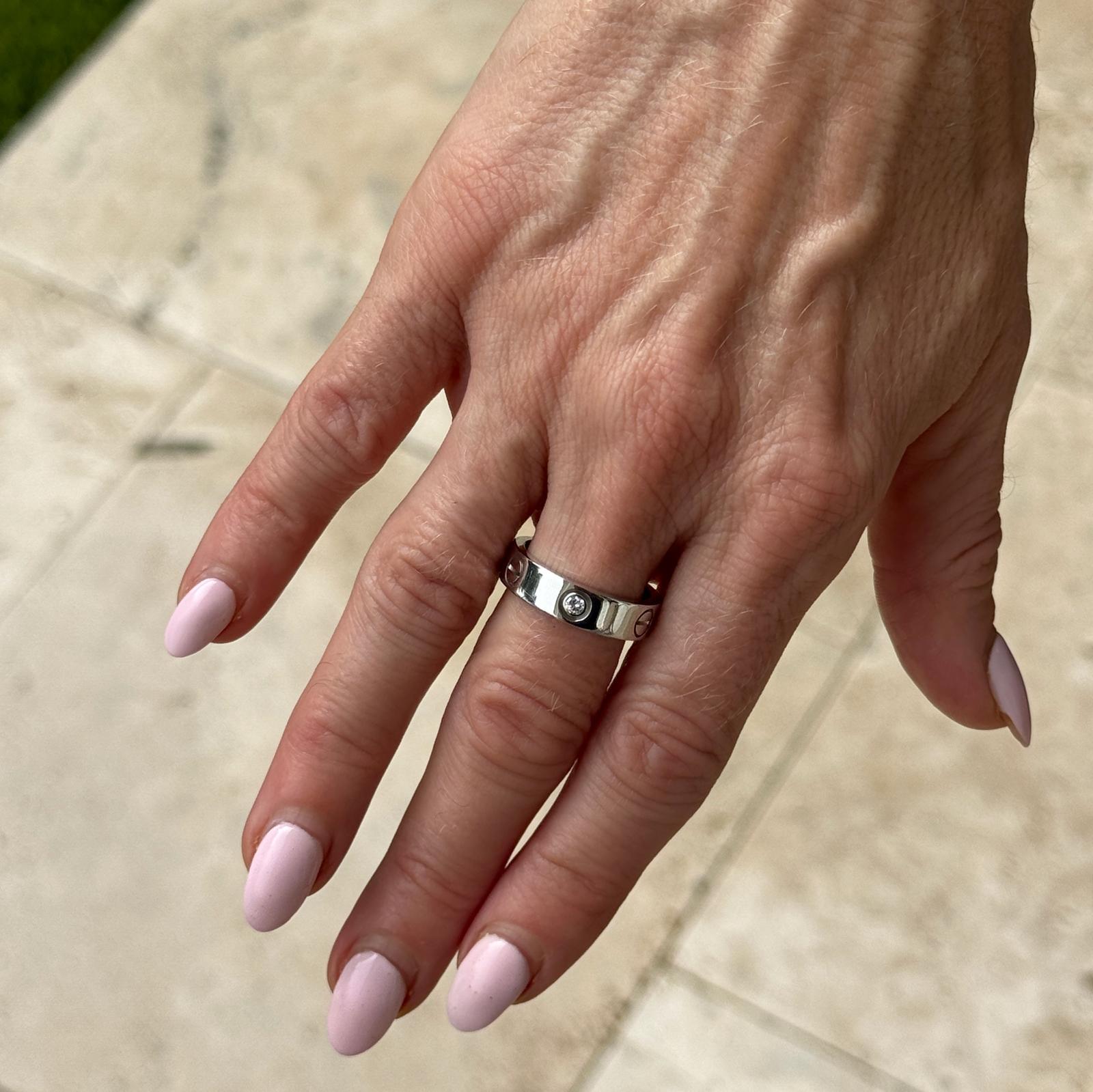 Donna Cartier LOVE 3 Diamanti 18KWG Modello Classico Anello Misura 56 (US 7.5) B & A. B. in vendita