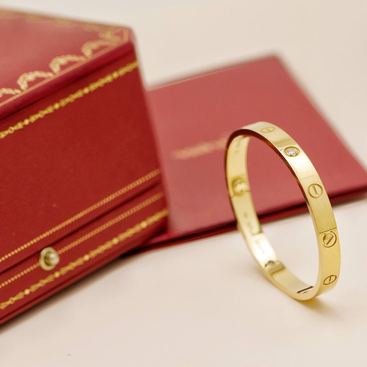 Pulsera Cartier Love 4 Diamantes Oro Amarillo 18K Talla 17 Corte brillante en venta