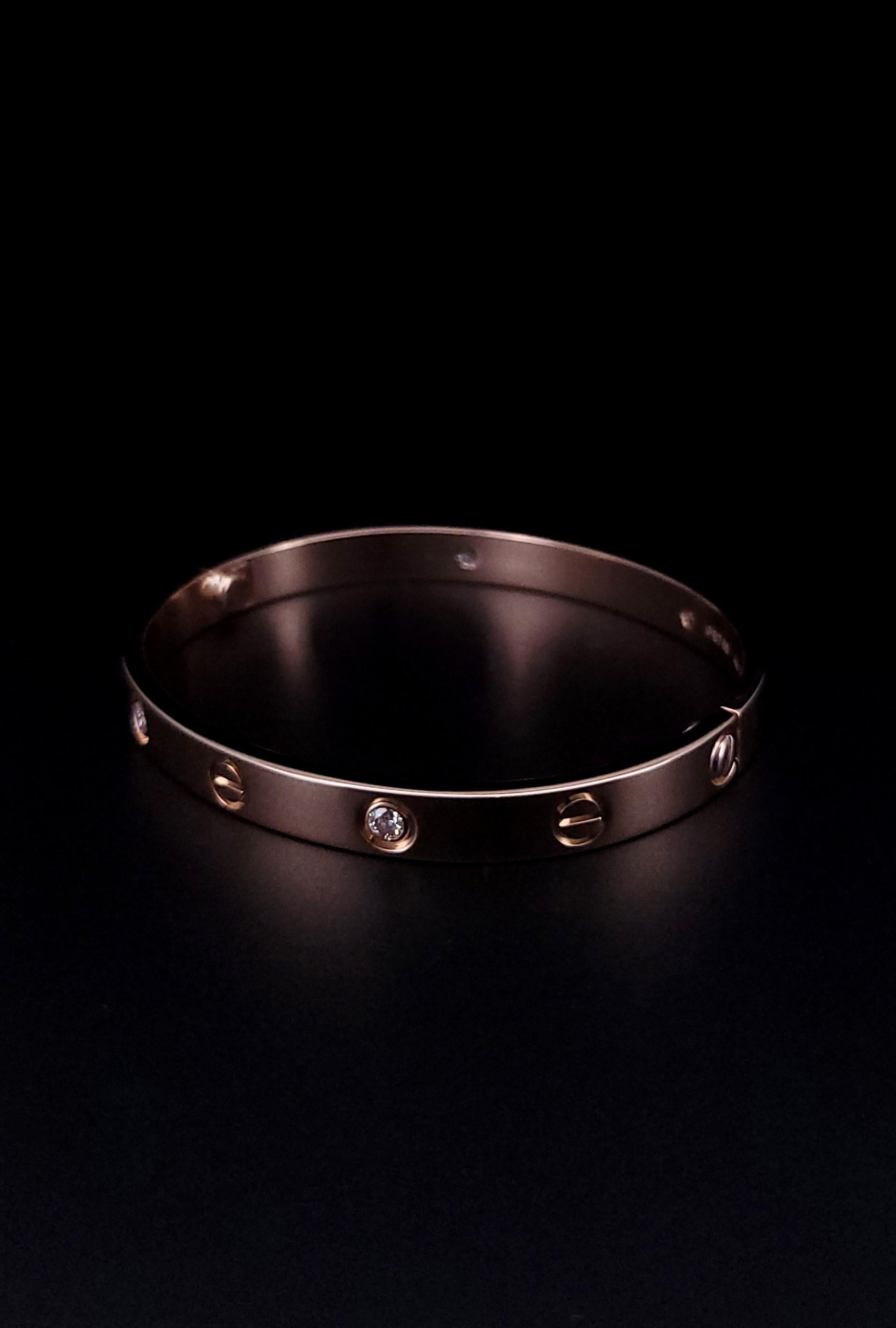 Cartier Love 4 Diamant-Armband aus Roségold Größe 17 im Angebot 1