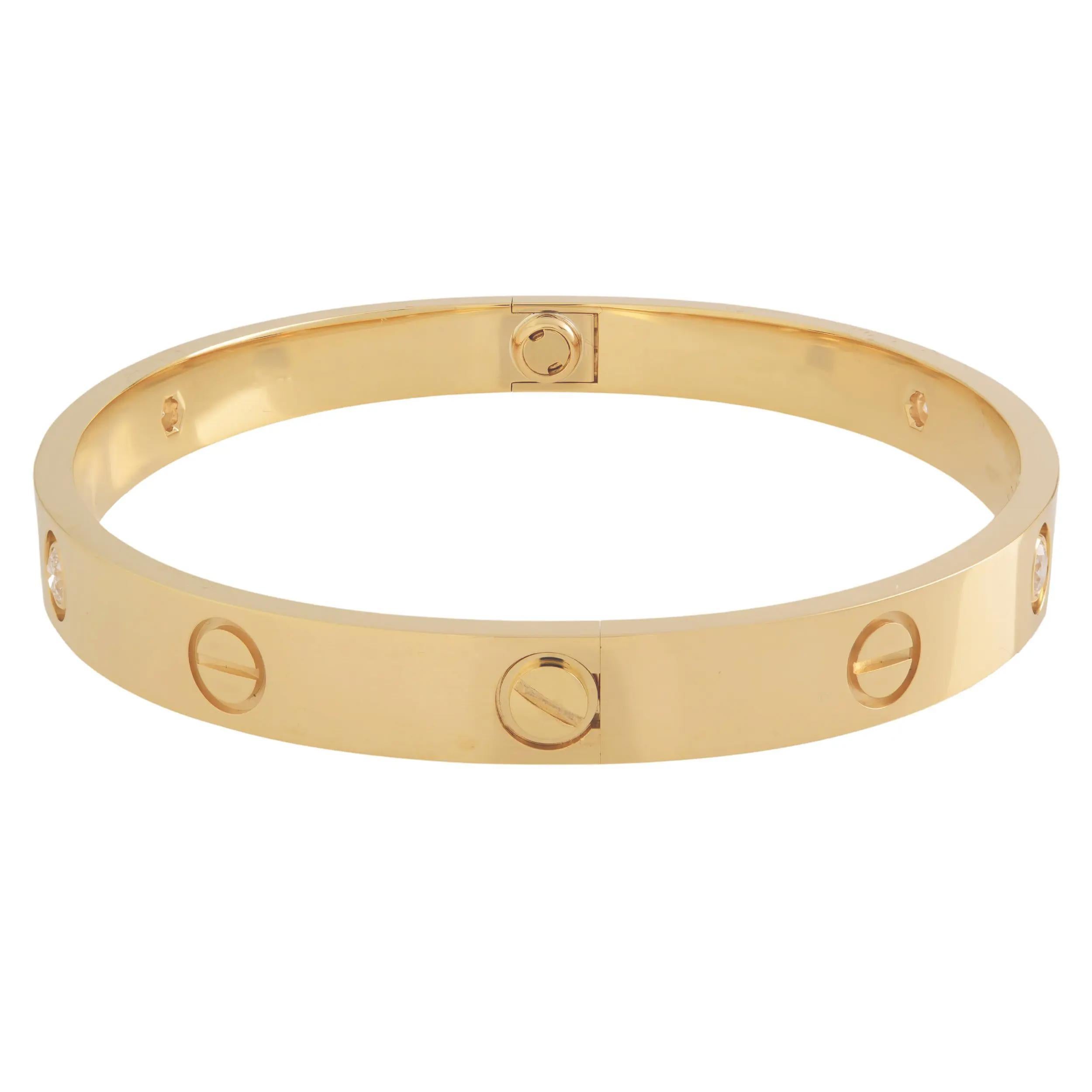 Taille ronde Cartier Love 4 Diamonds Bracelet Bangle Or Jaune 18K Taille 19 en vente