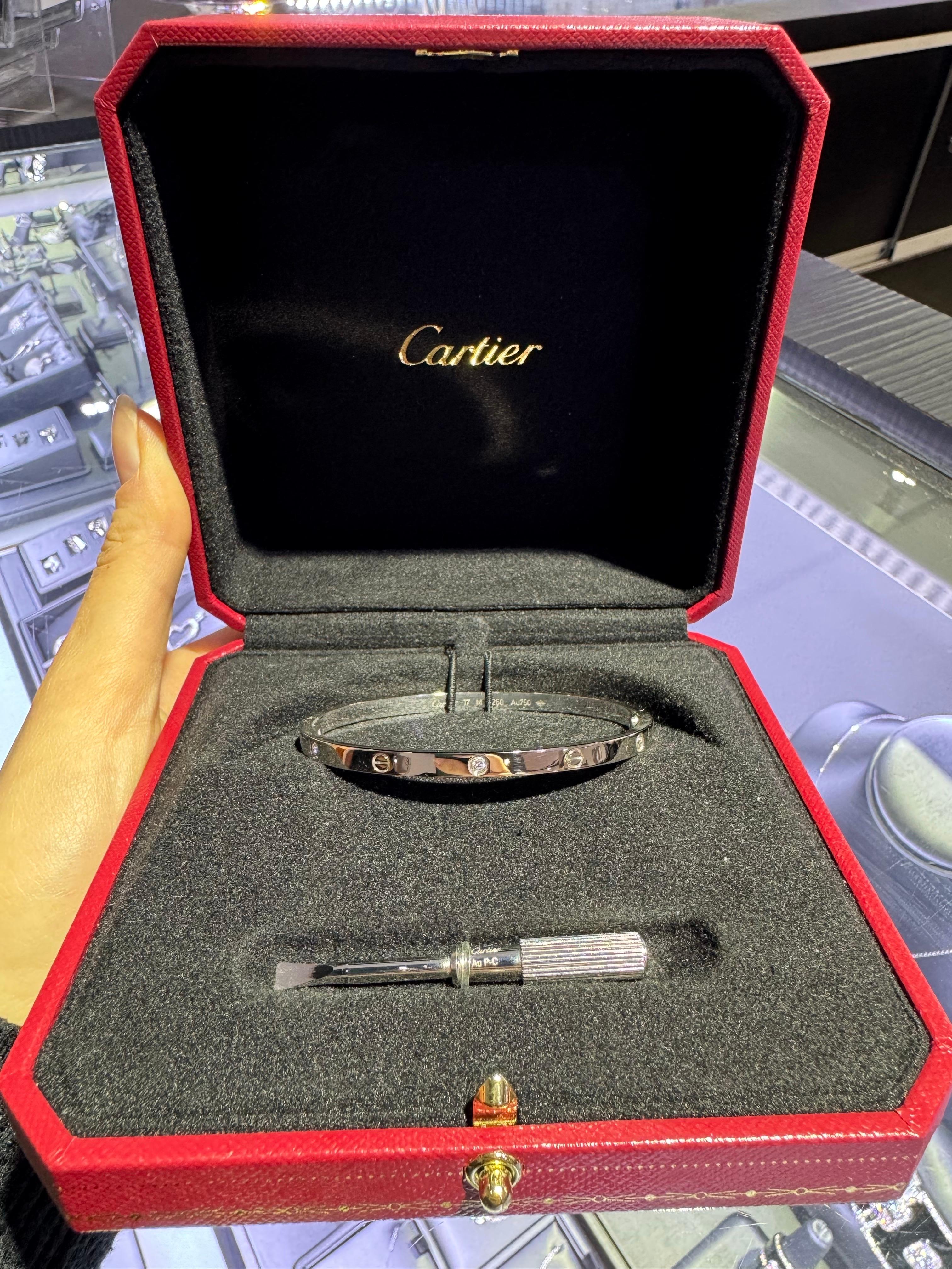 Cartier LOVE 6 Diamante 18 Carati Taglia 17 Bracciale Modello Sottile In Stock in vendita 3