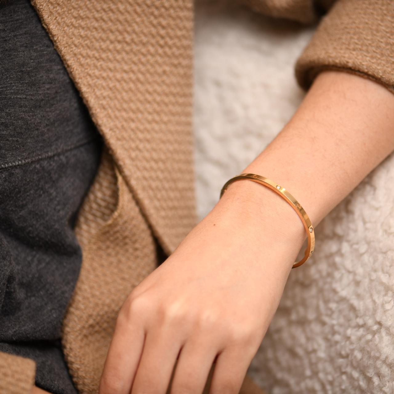Brilliant Cut Cartier Love 6 Diamond 18k Yellow Gold Small Model Bracelet Size 17