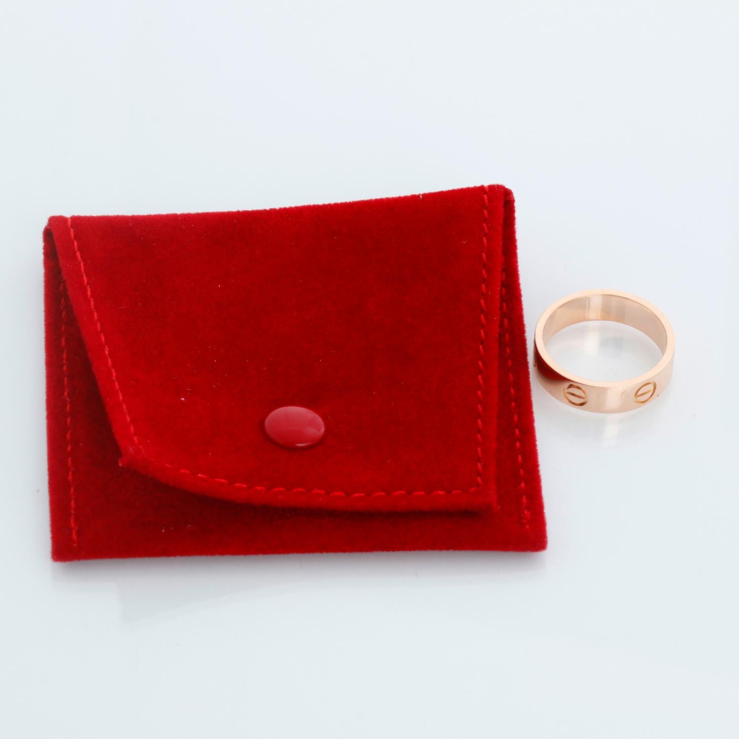 Cartier Love 18k Rose Gold Band Größe 55 - Diese echte Cartier Love Ring misst 5,5 mm in der Breite. Es ist gestempelt Cartier, 750, 55, CHN081 Größe ist 55 (7 1/4 US) Authentizität garantiert! Pre-owned mit Cartier Pouch. Kürzlich bei Cartier