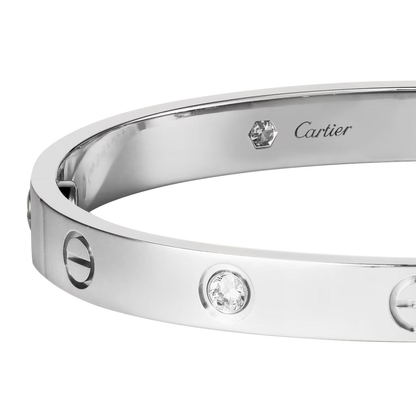 Cartier Love Armband 0,42 Karat 18K Weißgold 4 Diamanten im Brillantschliff Armreif im Zustand „Neu“ im Angebot in Aventura, FL