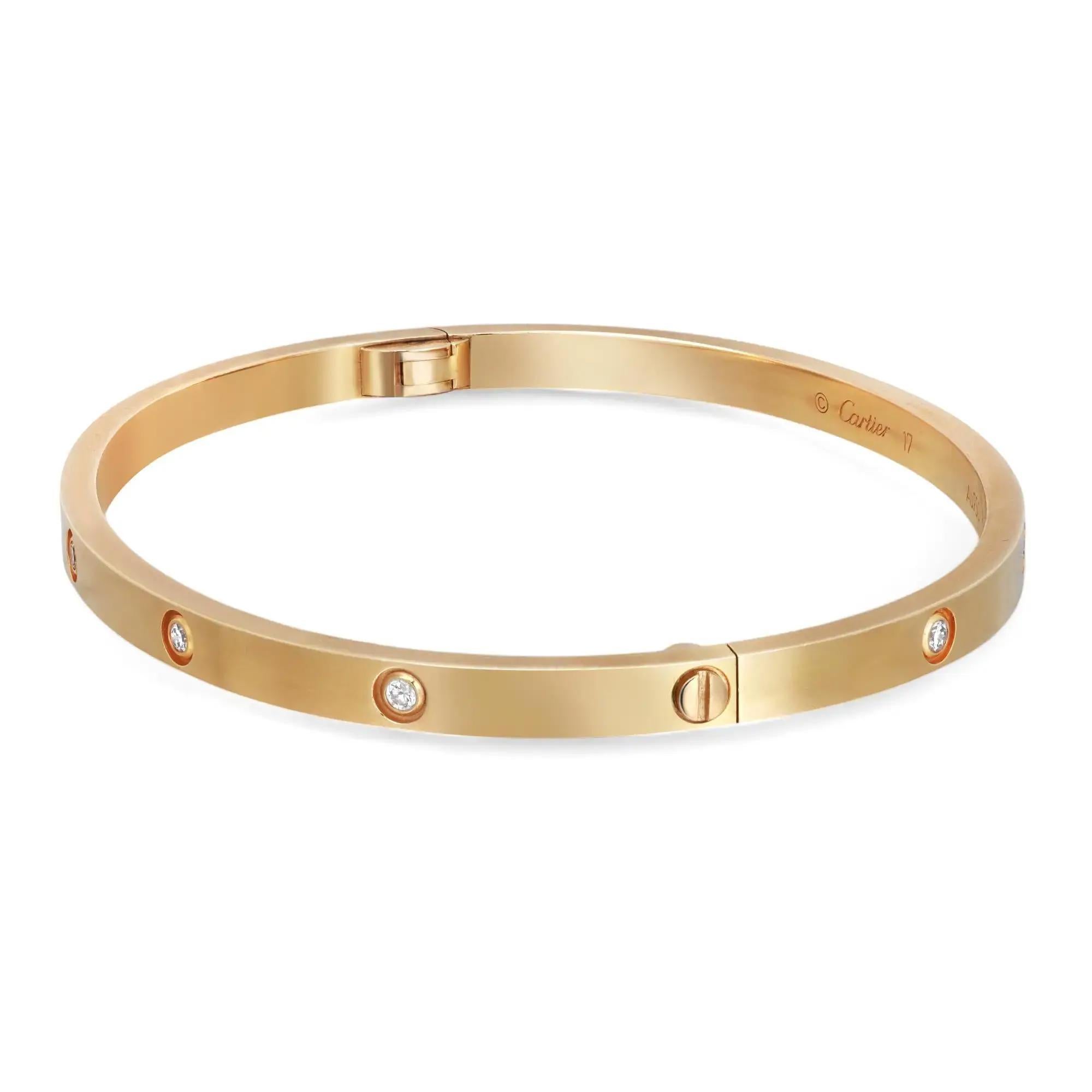 Cartier Love Bracelet 10 Diamonds Small Model 18K Yellow Gold Size 17 Moderno en venta