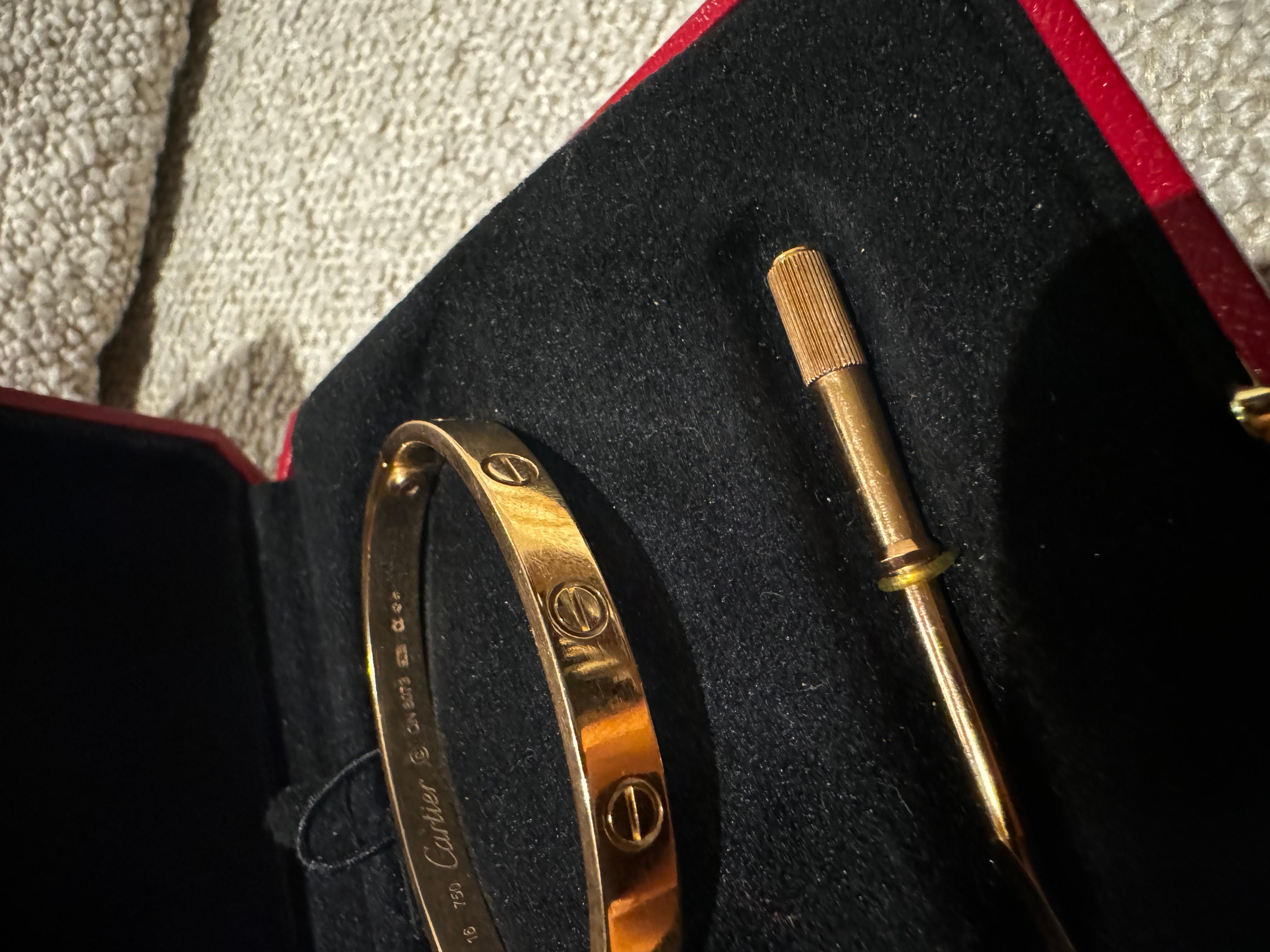 Cartier Bracelet Love en or 18 carats Excellent état à London, England