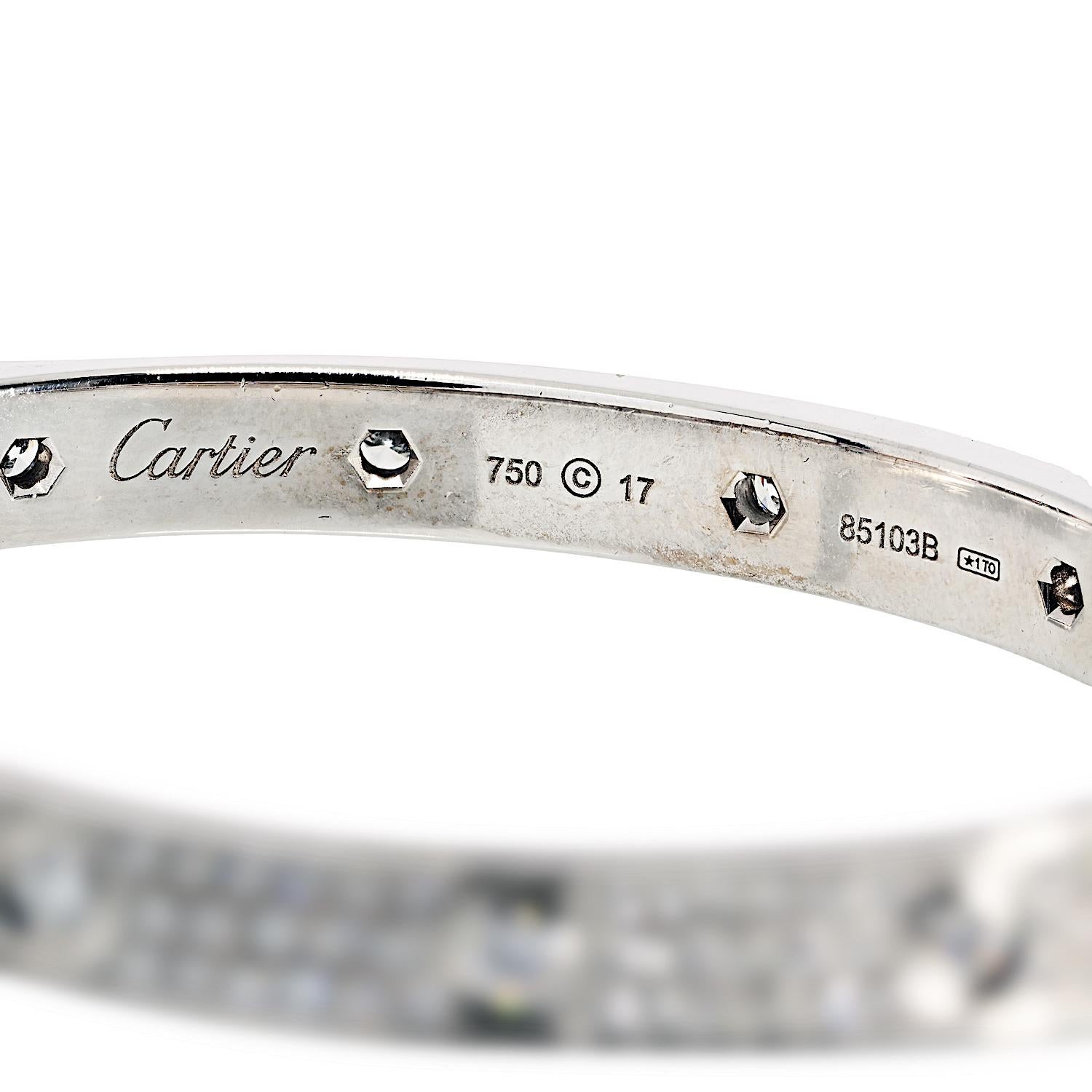 Bracelet Love de Cartier en or blanc 18K avec diamants pavés - Taille 17, avec certi... Excellent état - En vente à New York, NY