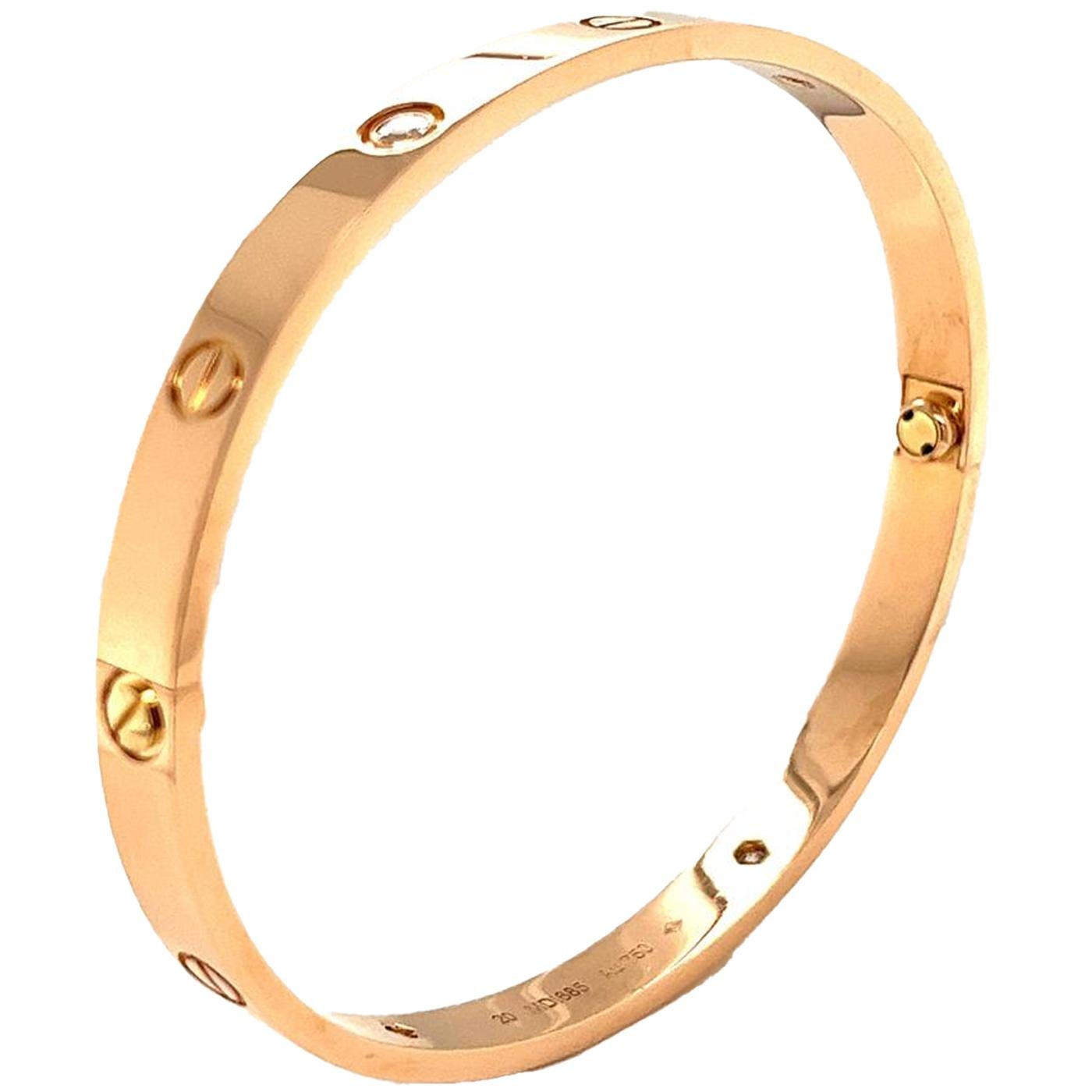 Bracelet Love de Cartier en or jaune 18 carats 4 diamants taillés en brillant Pour femmes en vente