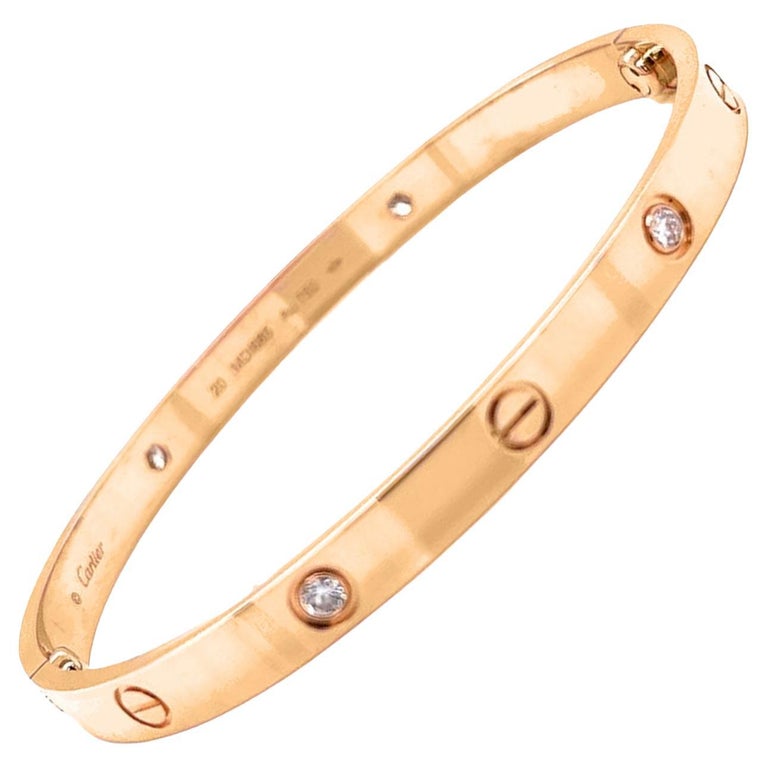 Bracelet Love de Cartier en or jaune 18 carats 4 diamants taillés en  brillant En vente sur 1stDibs