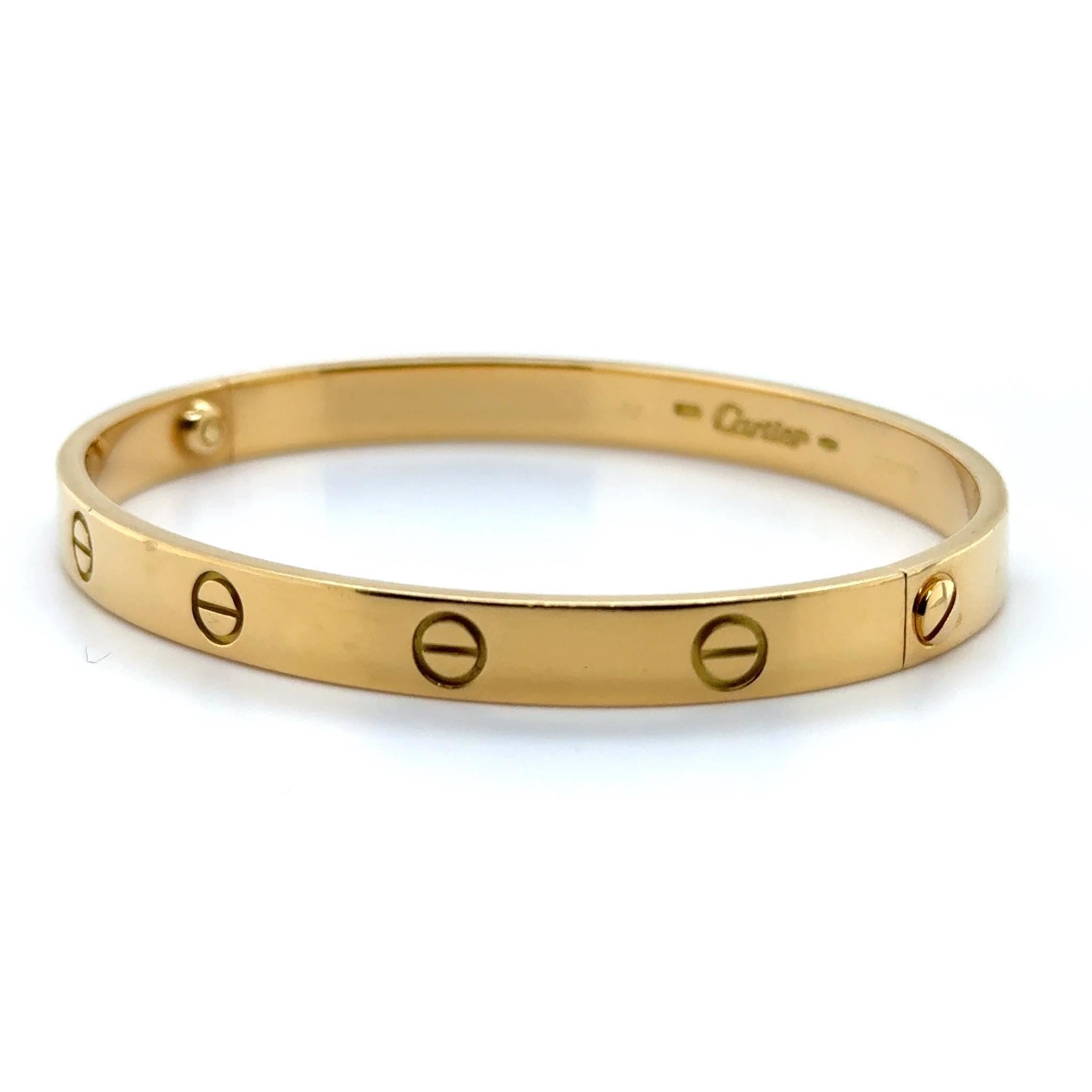 Original brazalete / pulsera Cartier Love mediana con tornillo.
Fabricado en Francia, oro amarillo de 18 quilates, brazalete 34,5 gramos, tornillo 4,2 gramos, talla 19. Certificado Cartier 2021. 
Se adjunta una tasación digital actualizada realizada