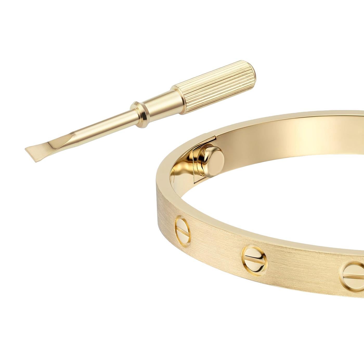 Cartier Love-Armband 18K Gelbgold Größe 15 gebürstete Oberfläche mit Schraubenzieher im Zustand „Hervorragend“ im Angebot in Aventura, FL