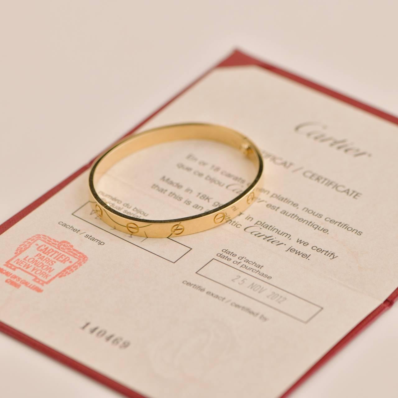 Cartier Love-Armband aus 18 Karat Gelbgold, Größe 17 im Zustand „Hervorragend“ in Banbury, GB