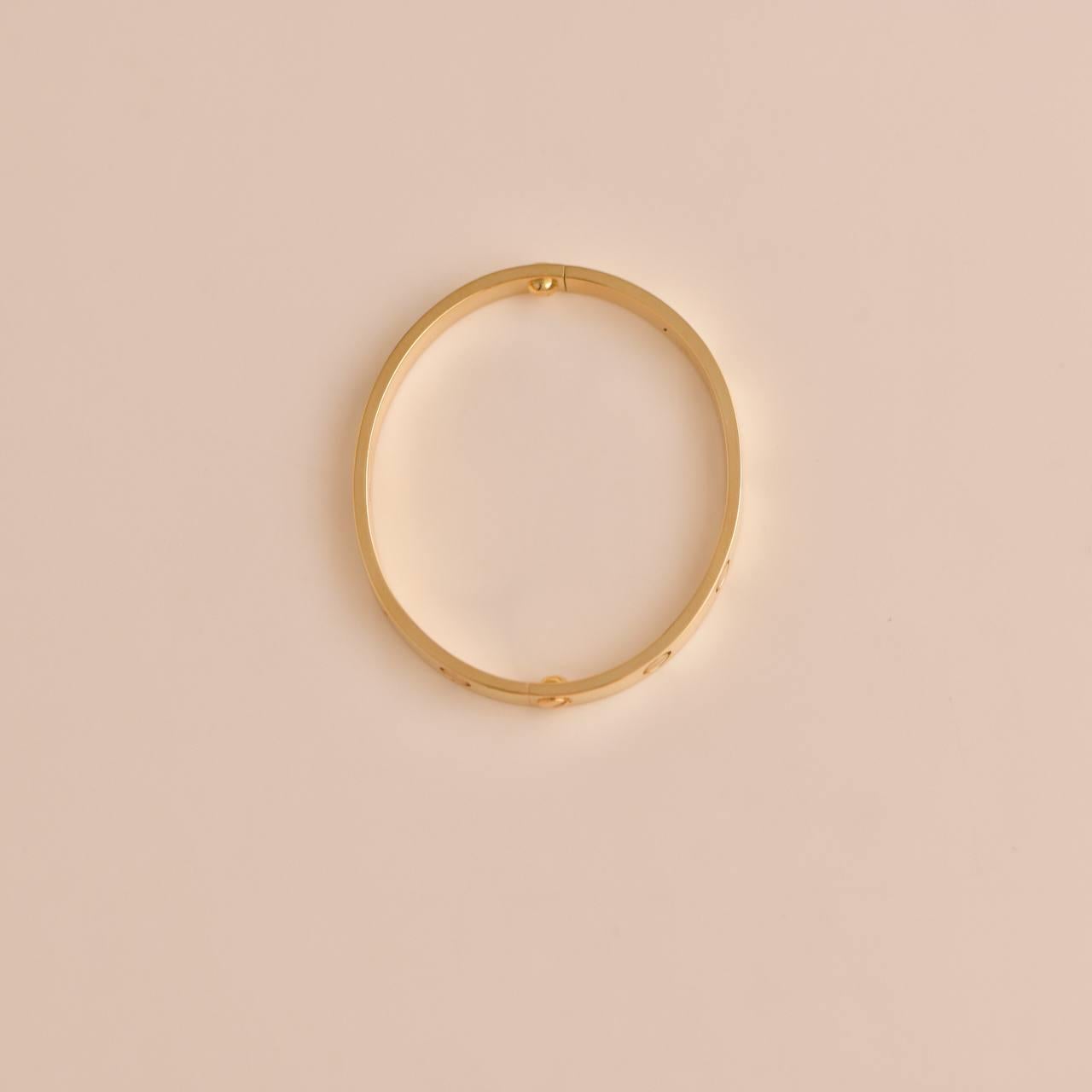 Cartier Love-Armband aus 18 Karat Gelbgold, Größe 17 1