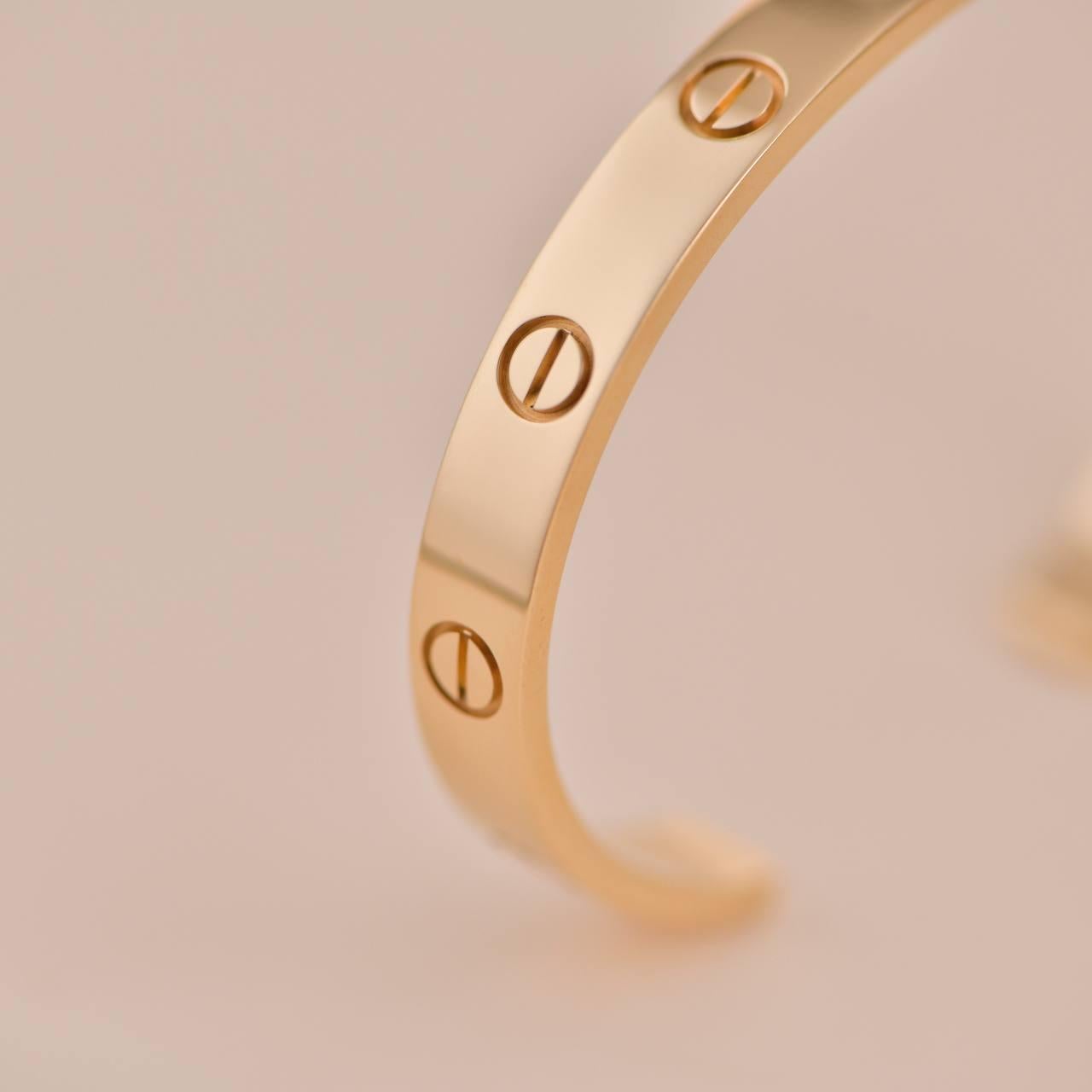 Women's or Men's Cartier Love Bracelet 18k Yellow Gold Size 17