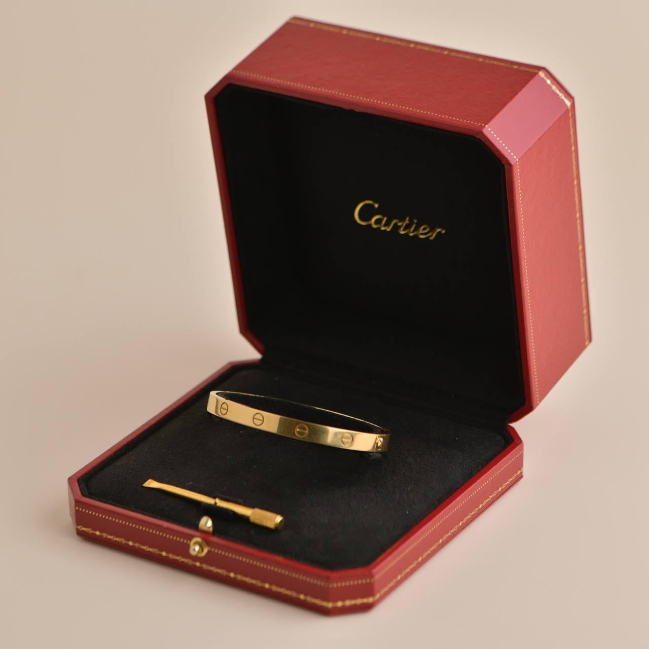 SKU 	AT-1617
Brand	Cartier
Model	60081965
Serial No	GZ****
Date	Approx. 2013
_____________________________________________________________
Metal	18K Yellow Gold
Bracelet   Size 18
Weight	Approx. 35g
Retail Price 	£7,050 incl. VAT/ $7,350/ €7 950